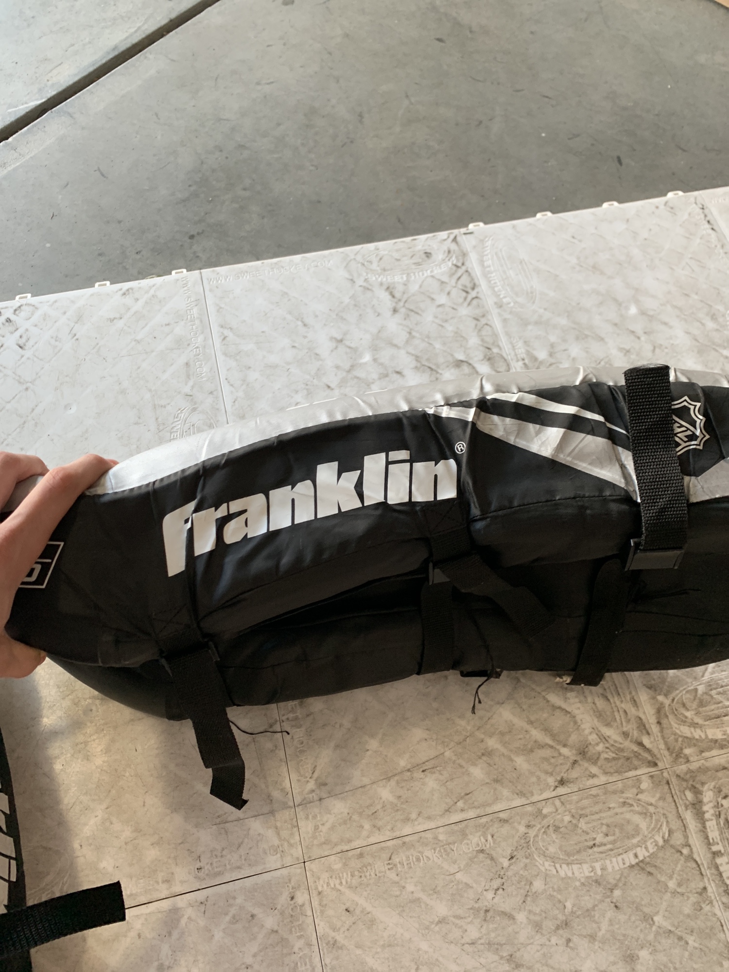 NHL mini hockey goalie pads very fun to use SidelineSwap