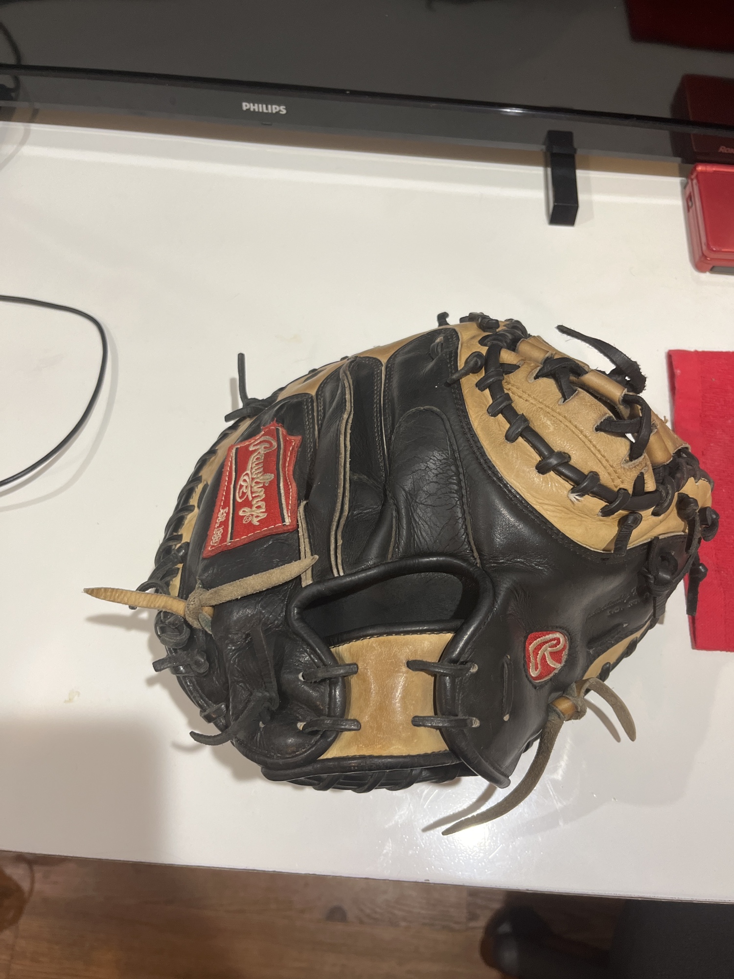 Catcher's 32.5" Pro Preferred Baseball Glove SidelineSwap