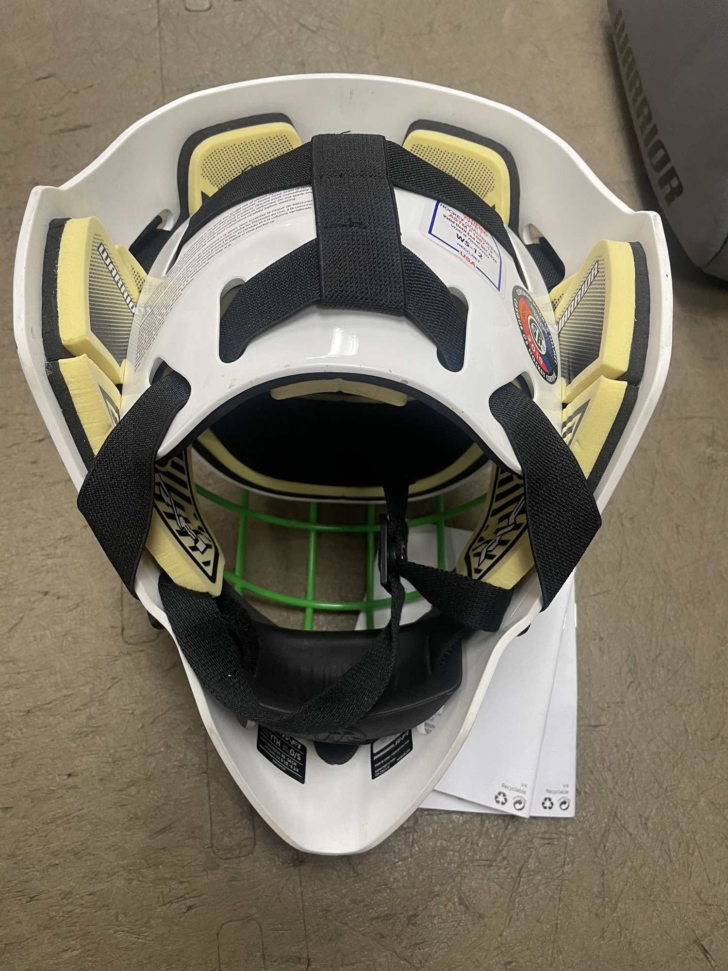 New Warrior Ritual F1 Goalie Mask SidelineSwap