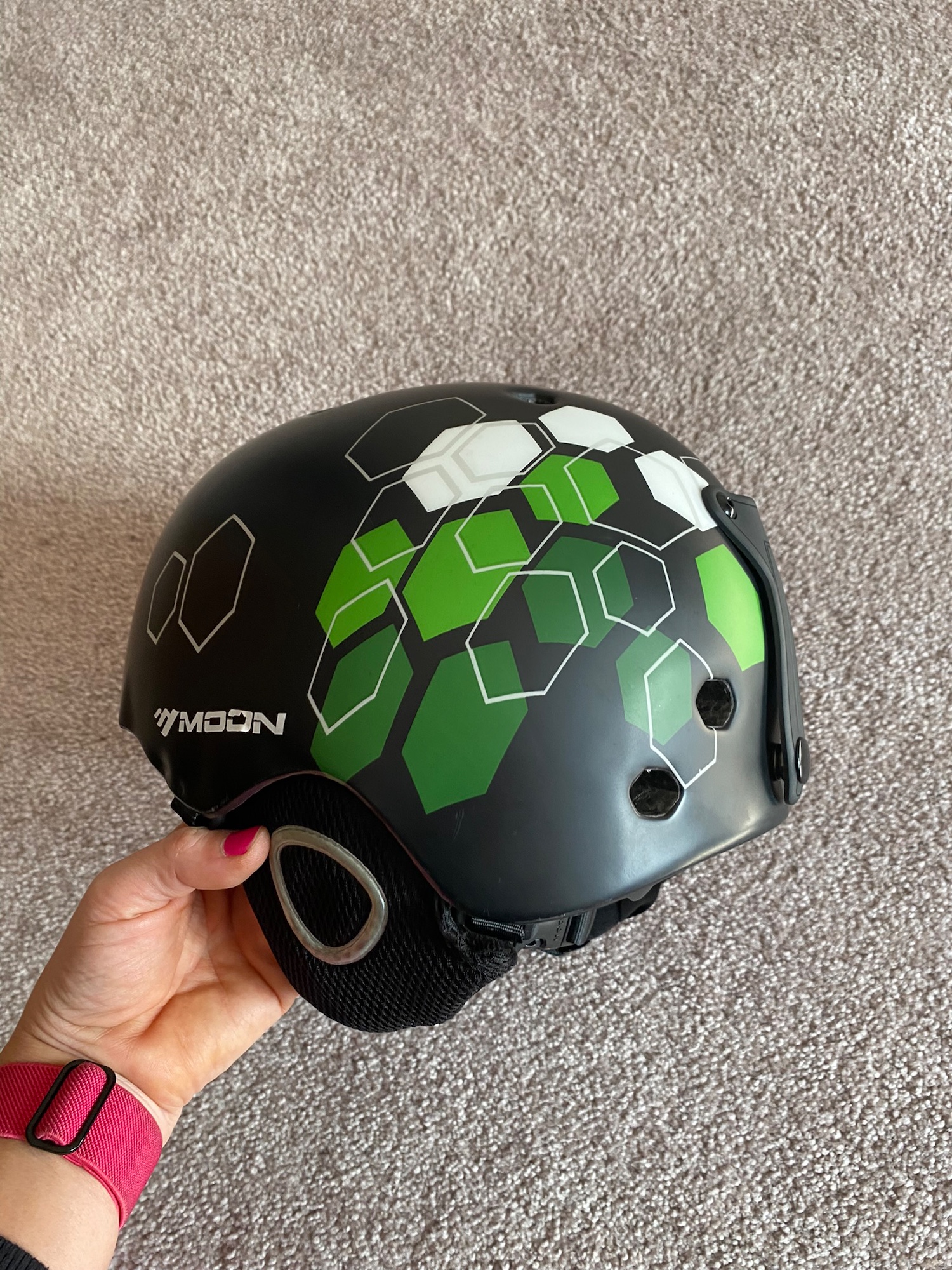 MOON Snowboard Helmet SidelineSwap