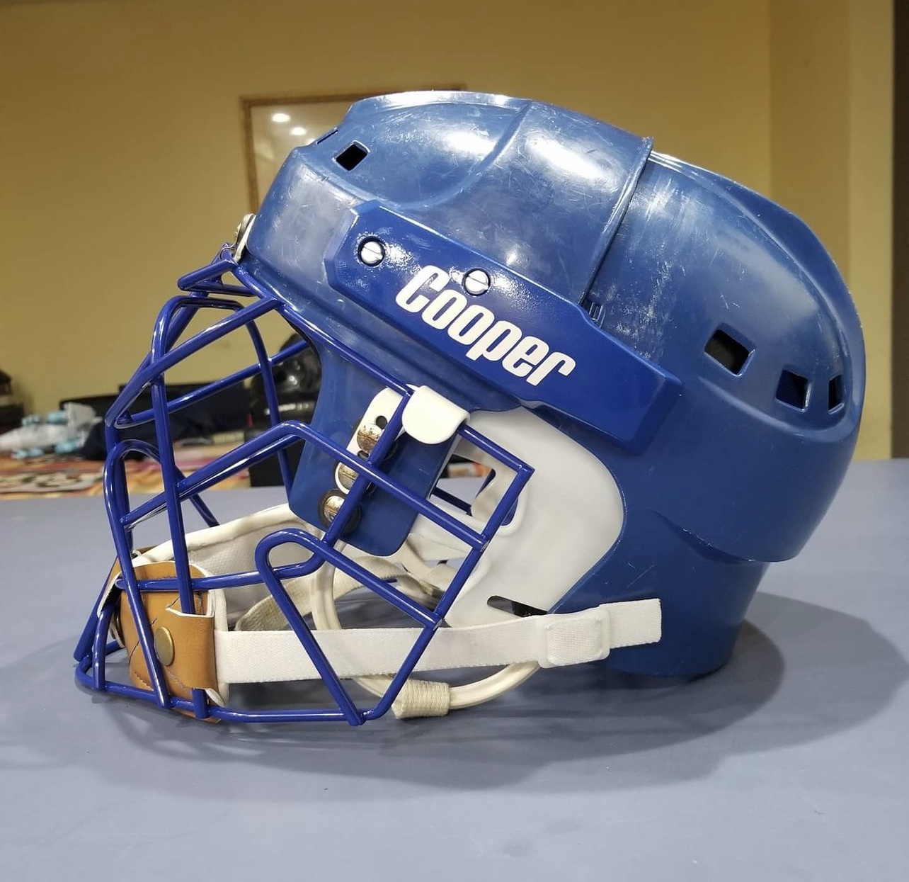 Cooper SK2000 Goalie Helmet SidelineSwap