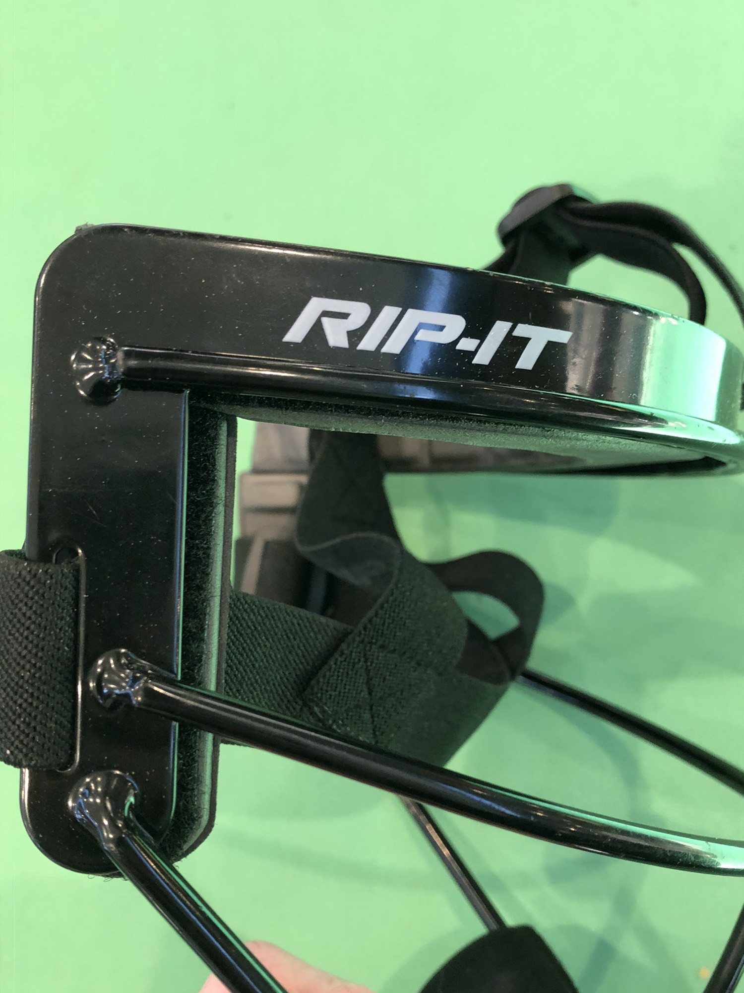 Used Rip It Defense Youth Fielder Mask SidelineSwap