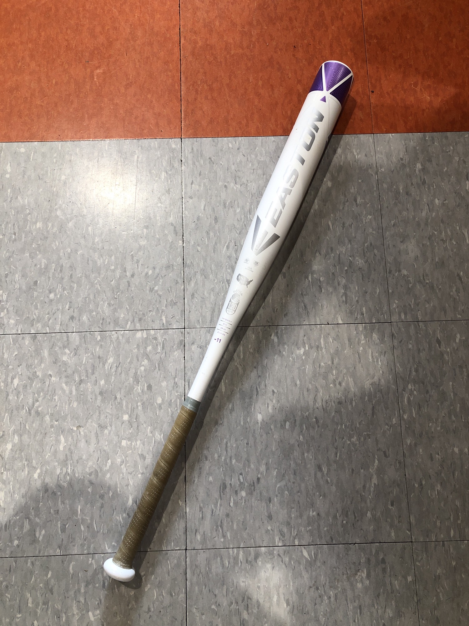 Used Easton Amethyst Alloy Bat 11 20OZ 31" SidelineSwap