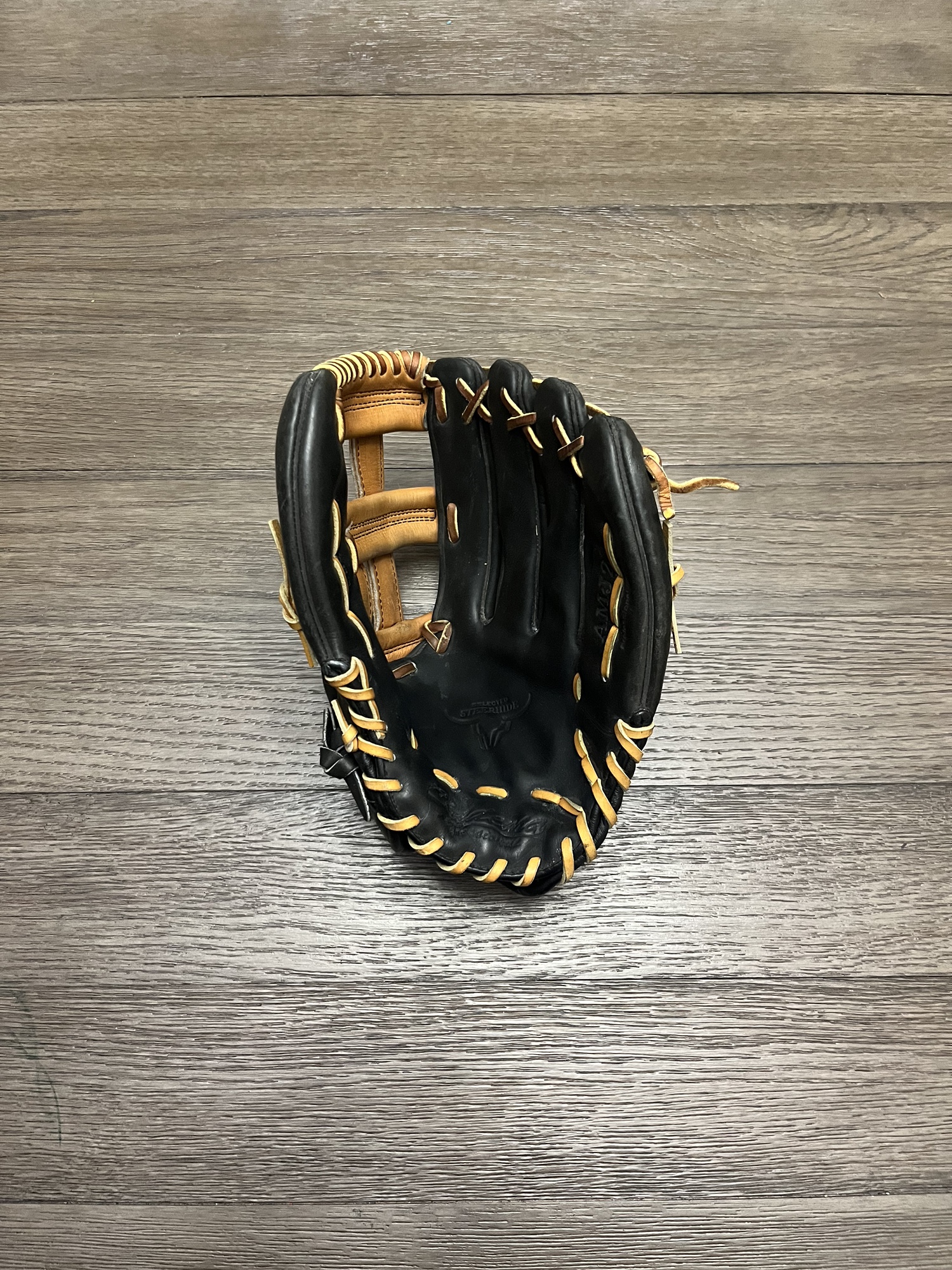 Akadema Pro Series 13" H  SidelineSwap