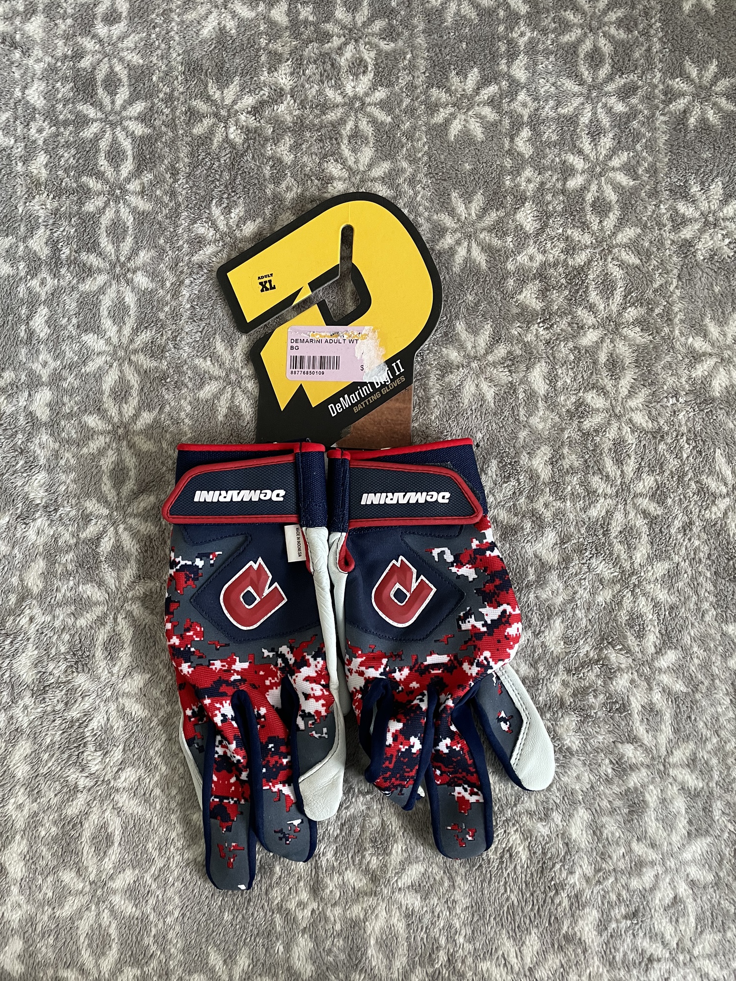 New Adult XL DeMarini Digi II Batting Gloves SidelineSwap