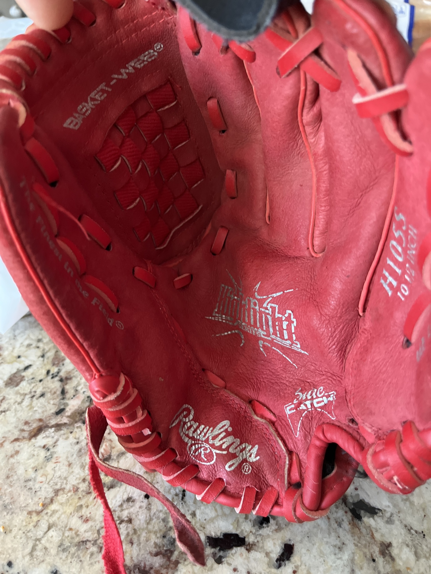 Rawlings Highlight Series RHT Infield Baseball Glove 10.5" SidelineSwap