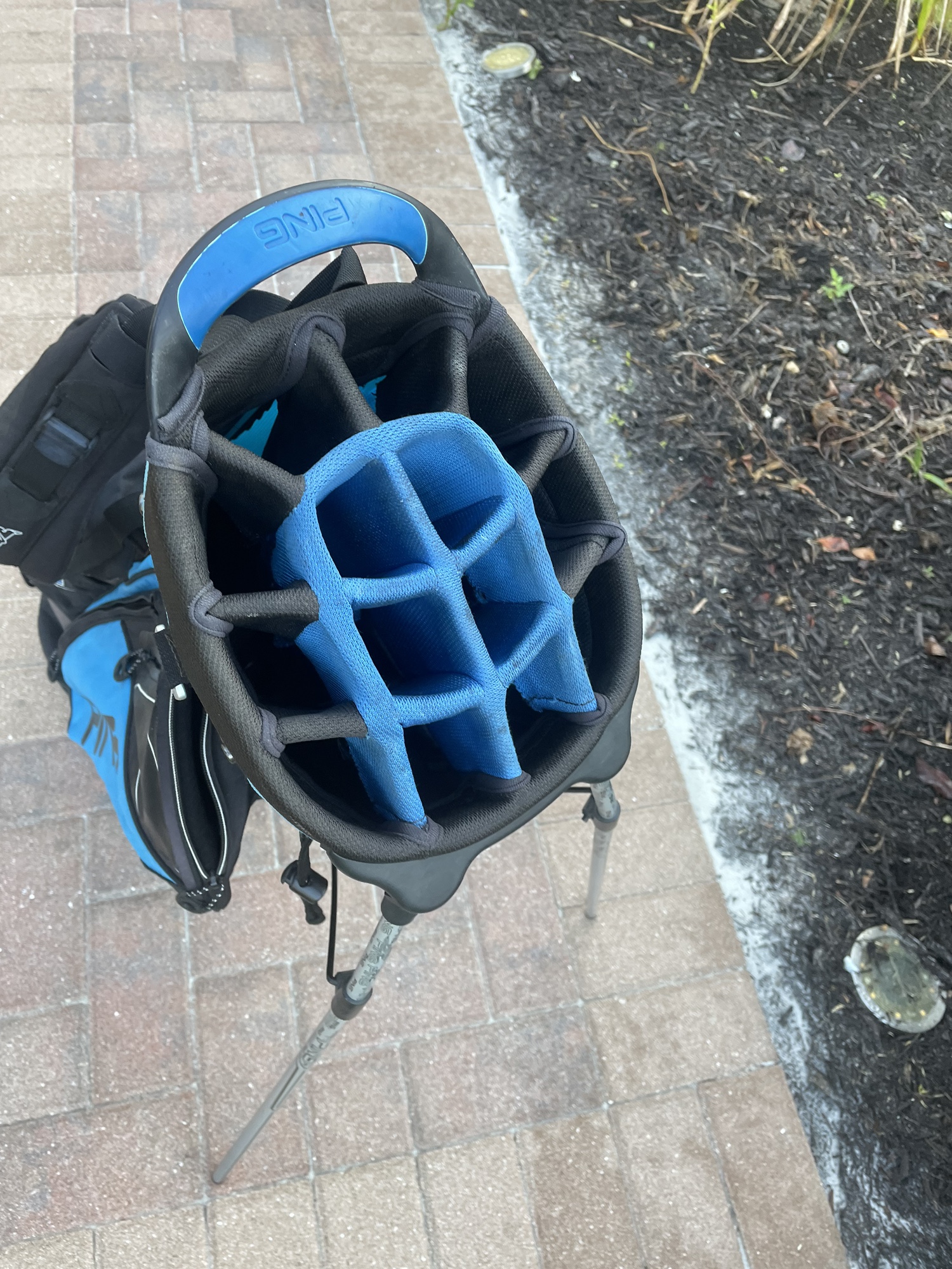 Ping Golf Stand Bag E2 With Waterproof Pockets, shoulder strap SidelineSwap