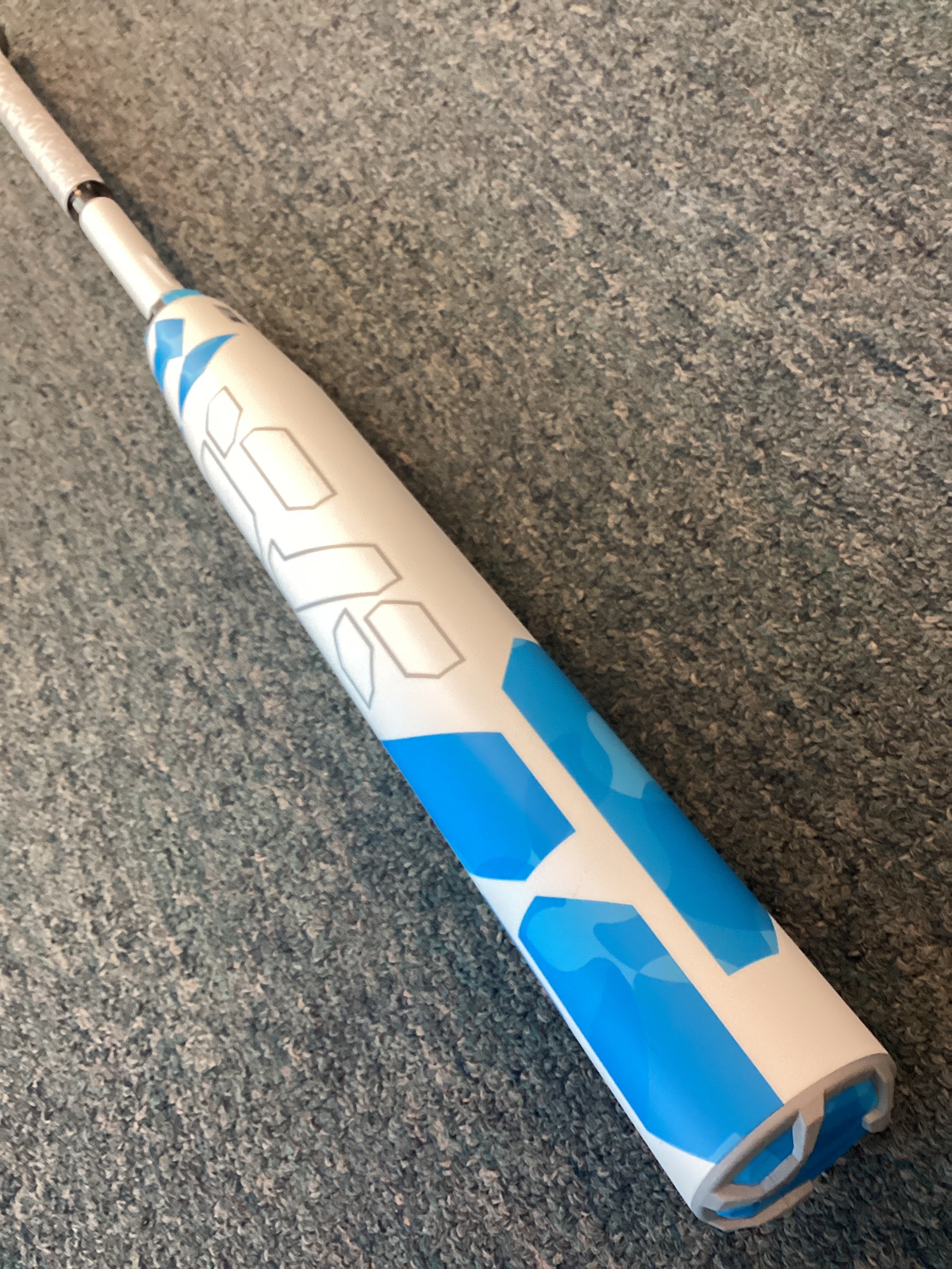 Used 2023 DeMarini Composite CF Bat (10) 22 oz 32" Fastpitch Softball