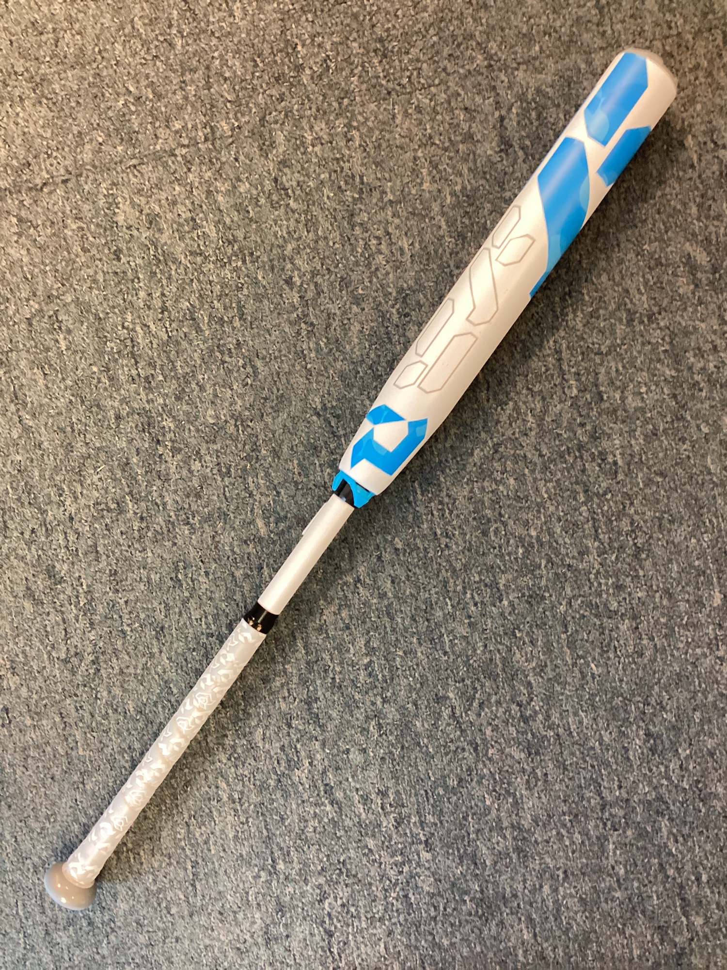 Used 2023 DeMarini Composite CF Bat (10) 22 oz 32" Fastpitch Softball BEAUTIFUL! SidelineSwap