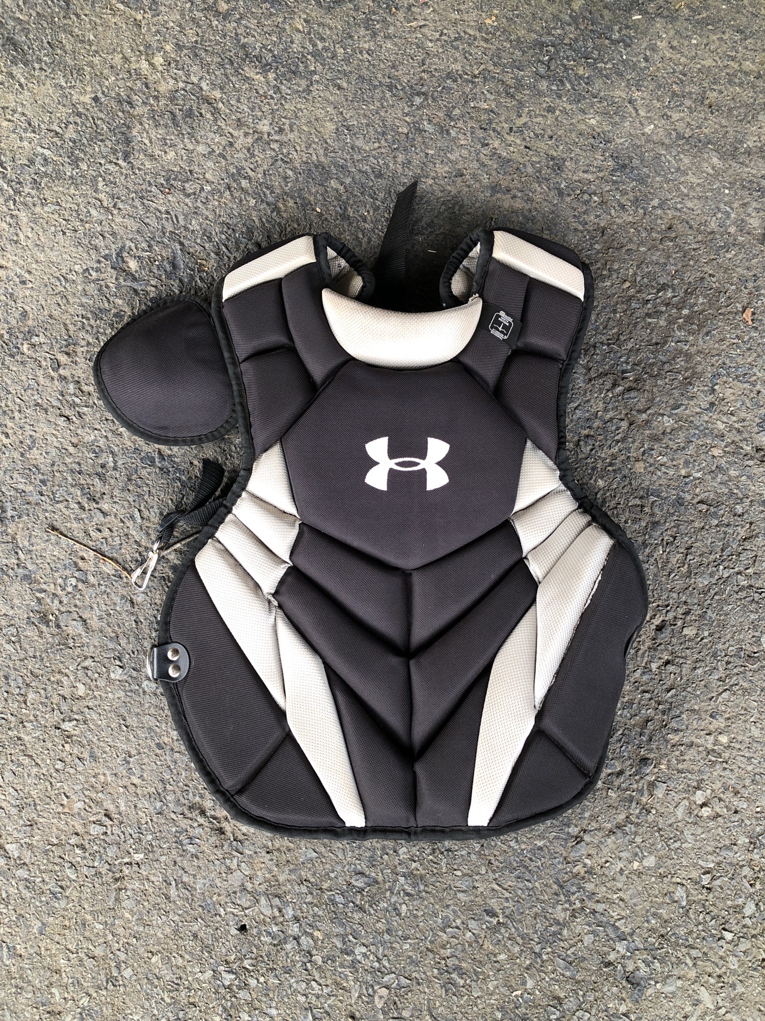 Used Under Armour Catcher's Chest Protector SidelineSwap
