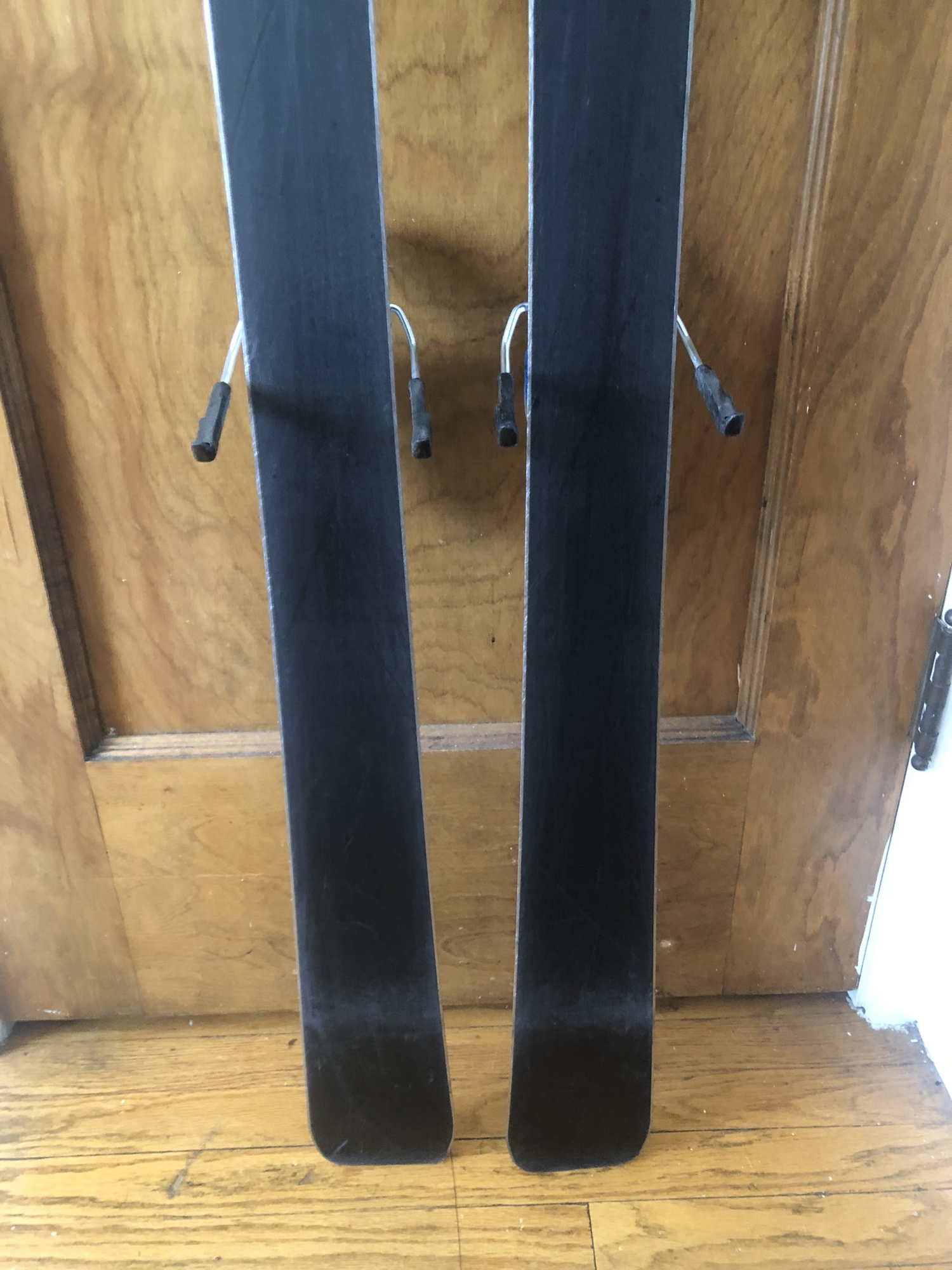Rossignol Temptation 160cm with Adjustable Look Xpress Bindings SidelineSwap