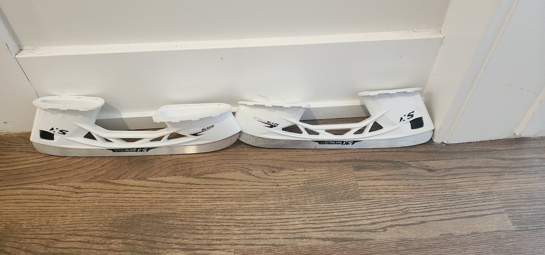 CCM Speedblade XS 271 mm holders + runners SidelineSwap