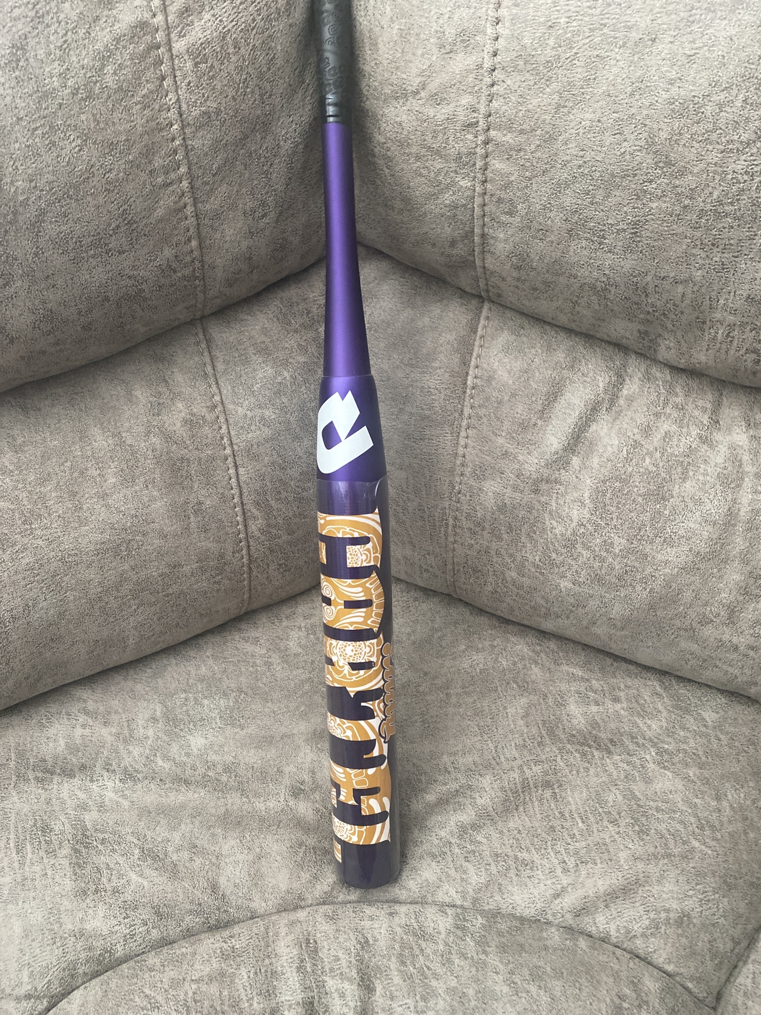 New DeMarini 27 oz 34" Lady cartel Bat SidelineSwap