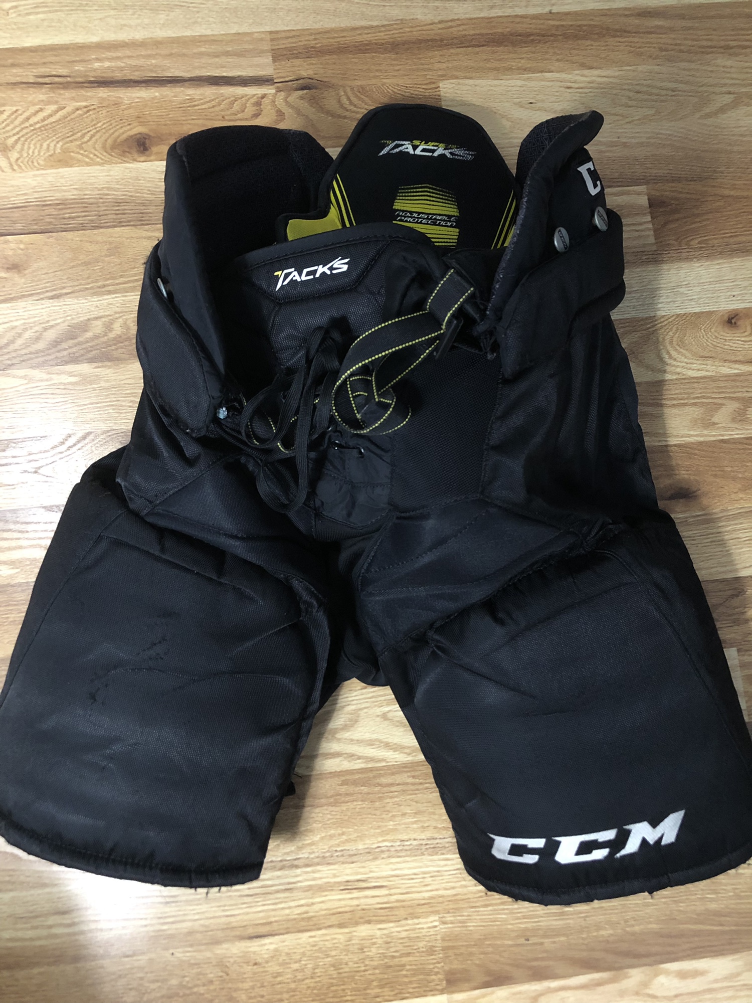 Senior Medium CCM Super Tacks Hockey Pants SidelineSwap