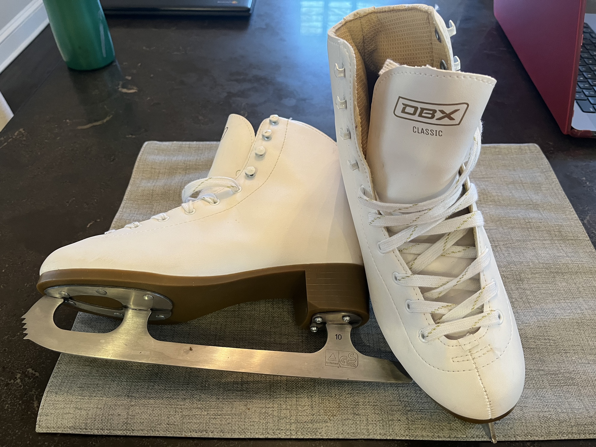 OBX Classics Ice skates SidelineSwap