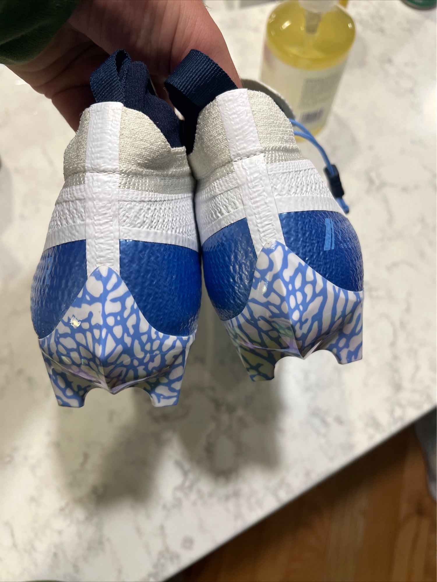 nike zoom pegasus 37 buffalo bills