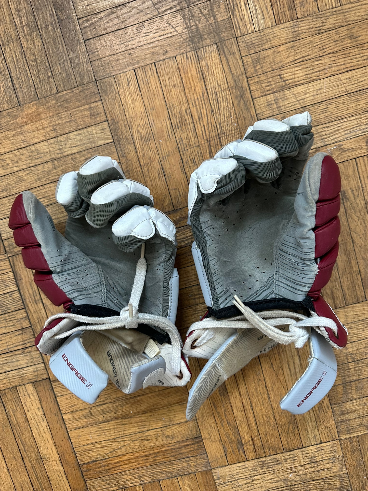 Team Issued Colgate Lacrosse Under Armour Engage 2 Gloves Away / Gray