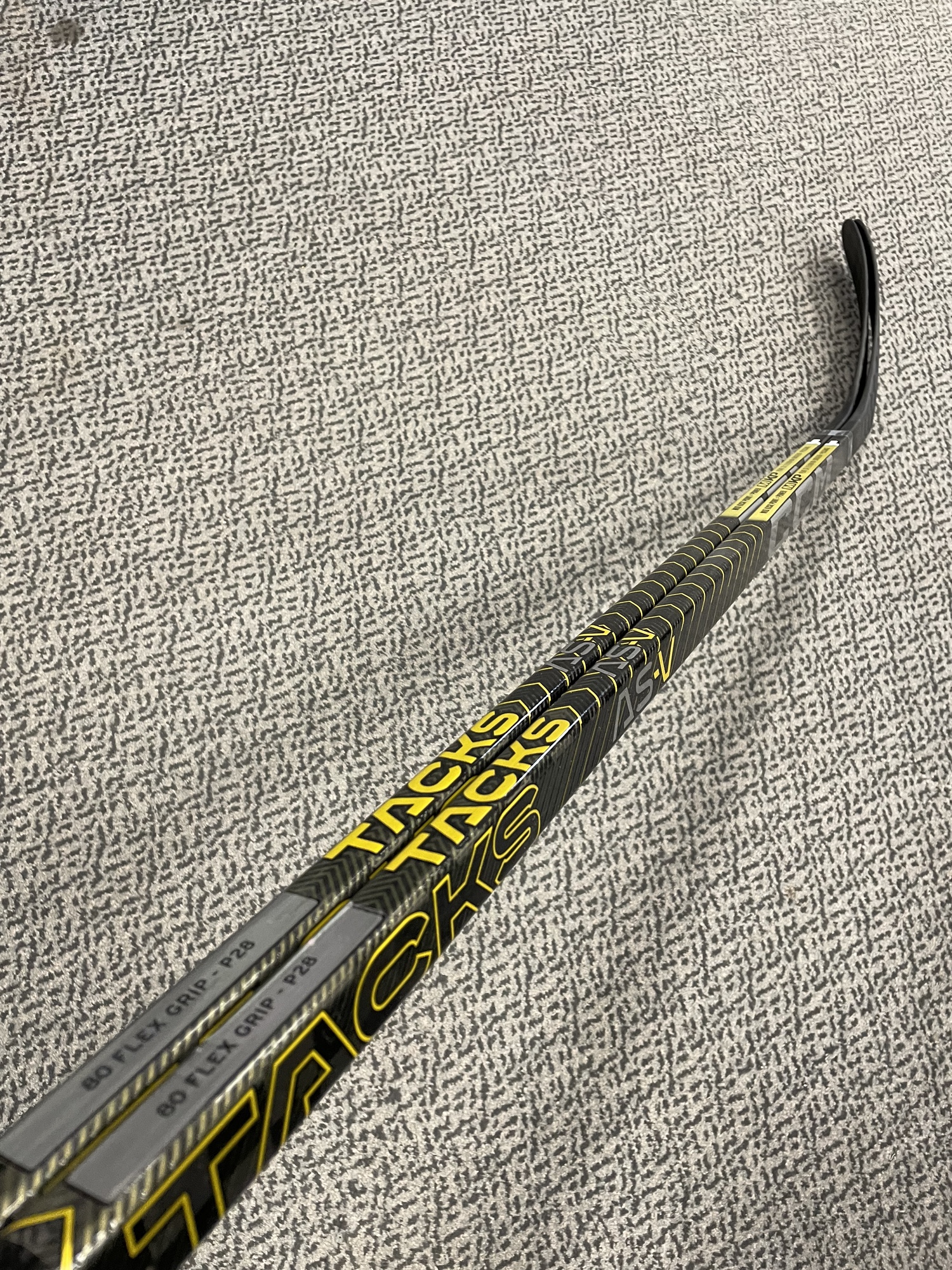 2 Pack CCM Tacks ASV 80 flex P28 curve right hand sticks SidelineSwap