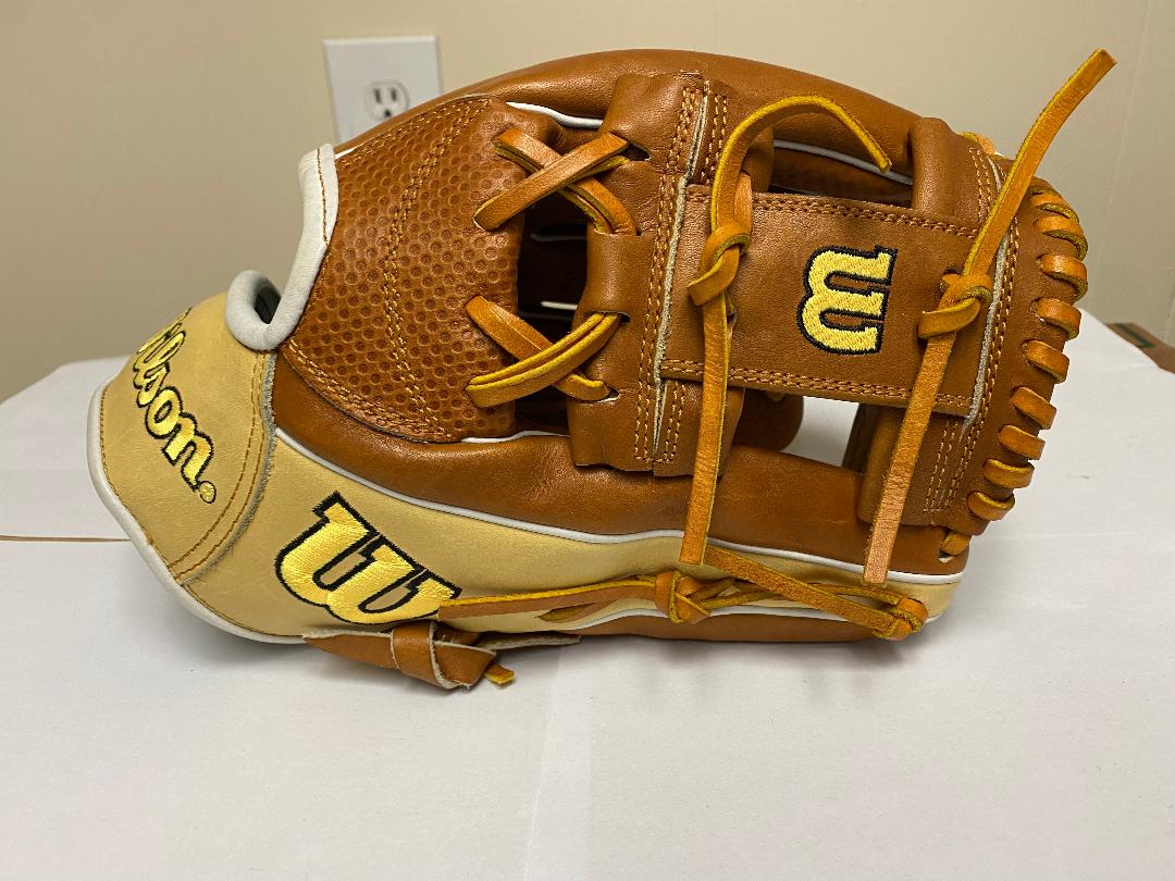 Brand New 2022 Wilson A2000 1787SC SpinControl Baseball Glove 11.75