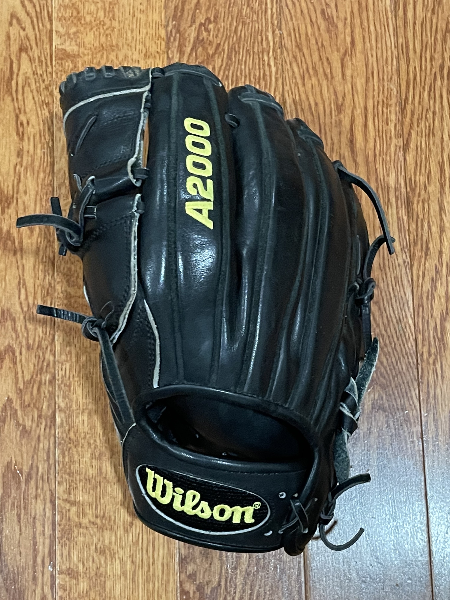 **Used Like New** left hand throw wilson A2000 Clayton Kershaw CK22
