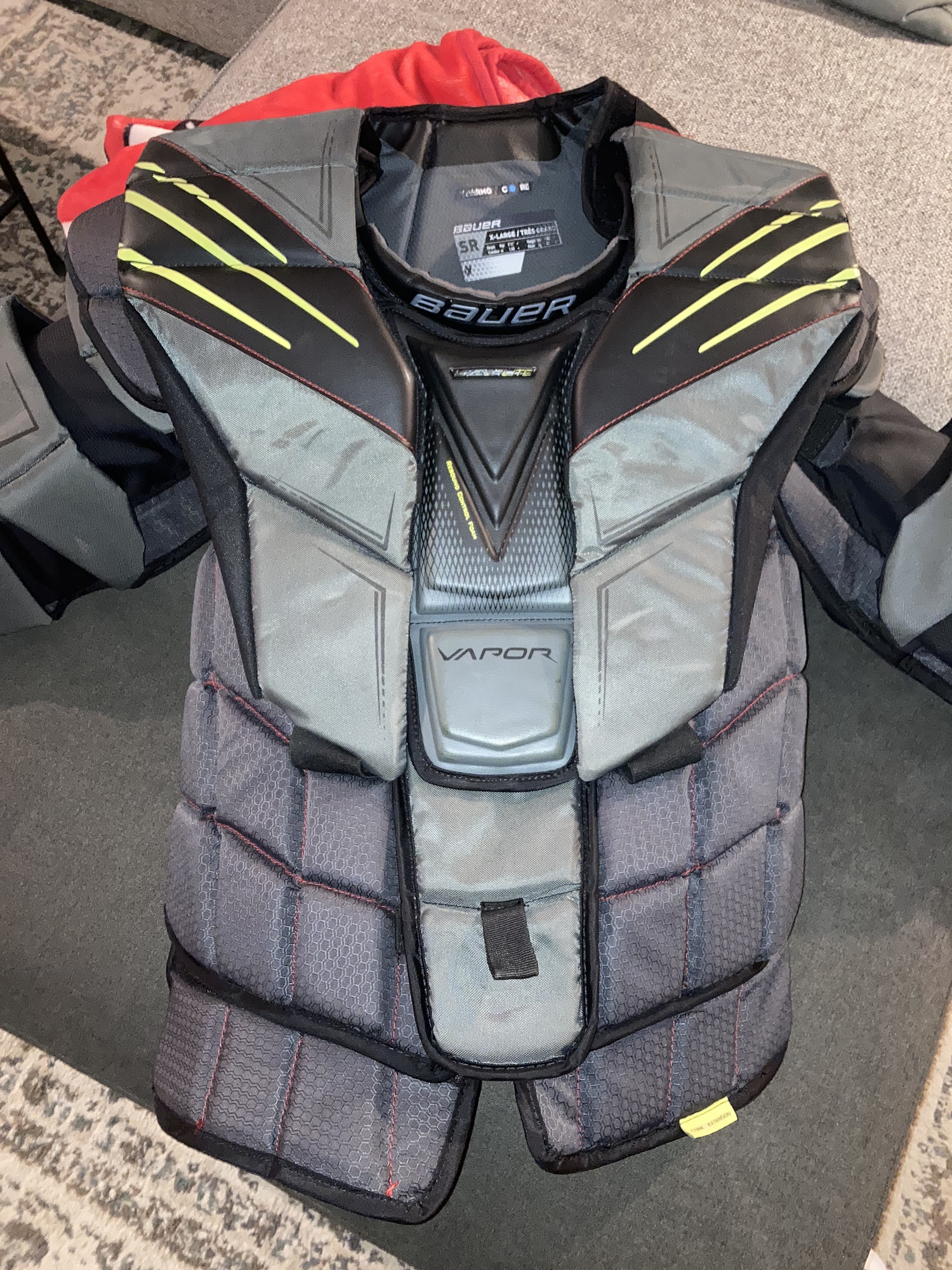 Used XL Bauer Hyperlite Goalie Chest Protector SidelineSwap