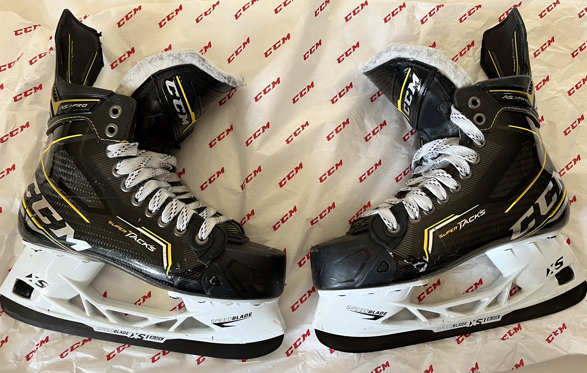 CCM Super Tacks AS3 Pro Hockey Skates Size 6D SidelineSwap