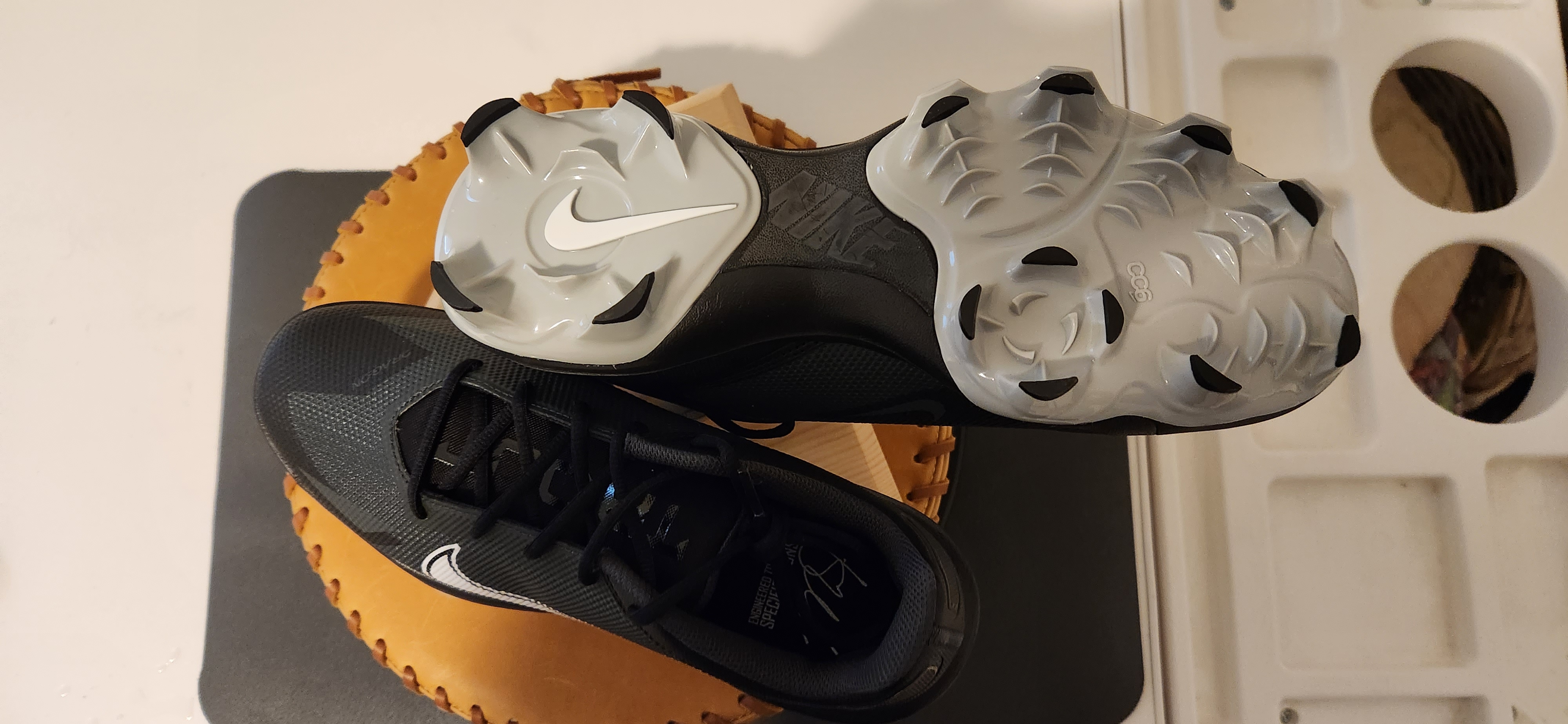 NEW Trout Force 8 Molded Size 9.0 (Women's 10) Molded Cleats Nike Force