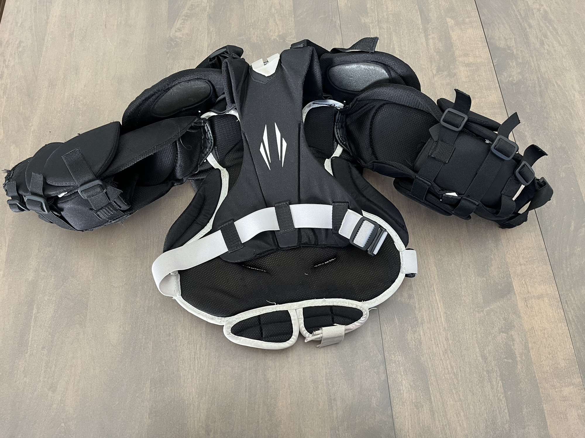 Bauer Supreme S170 Goalie Chest Protector SidelineSwap