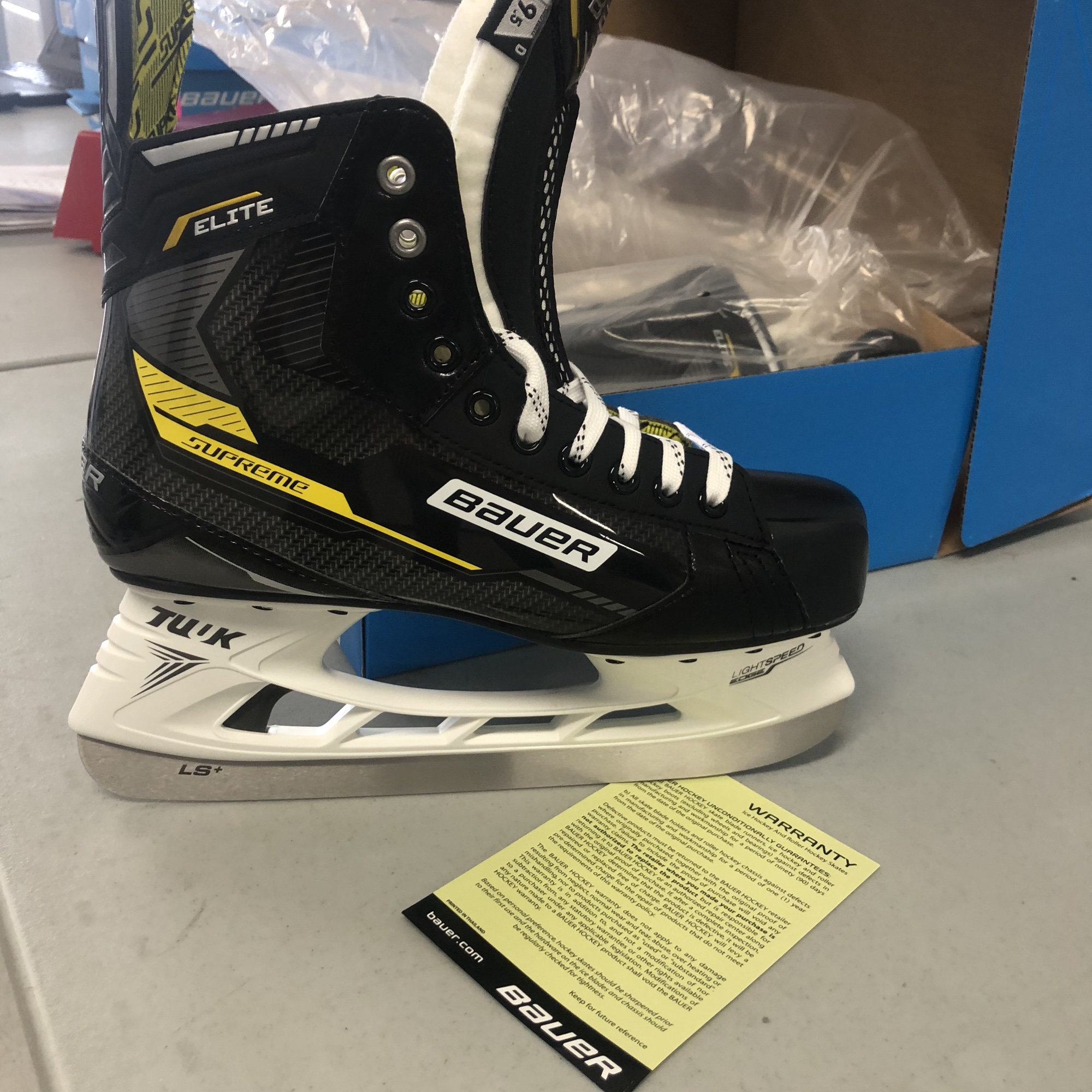 NEW BAUER Supreme Elite size 9 skates SidelineSwap