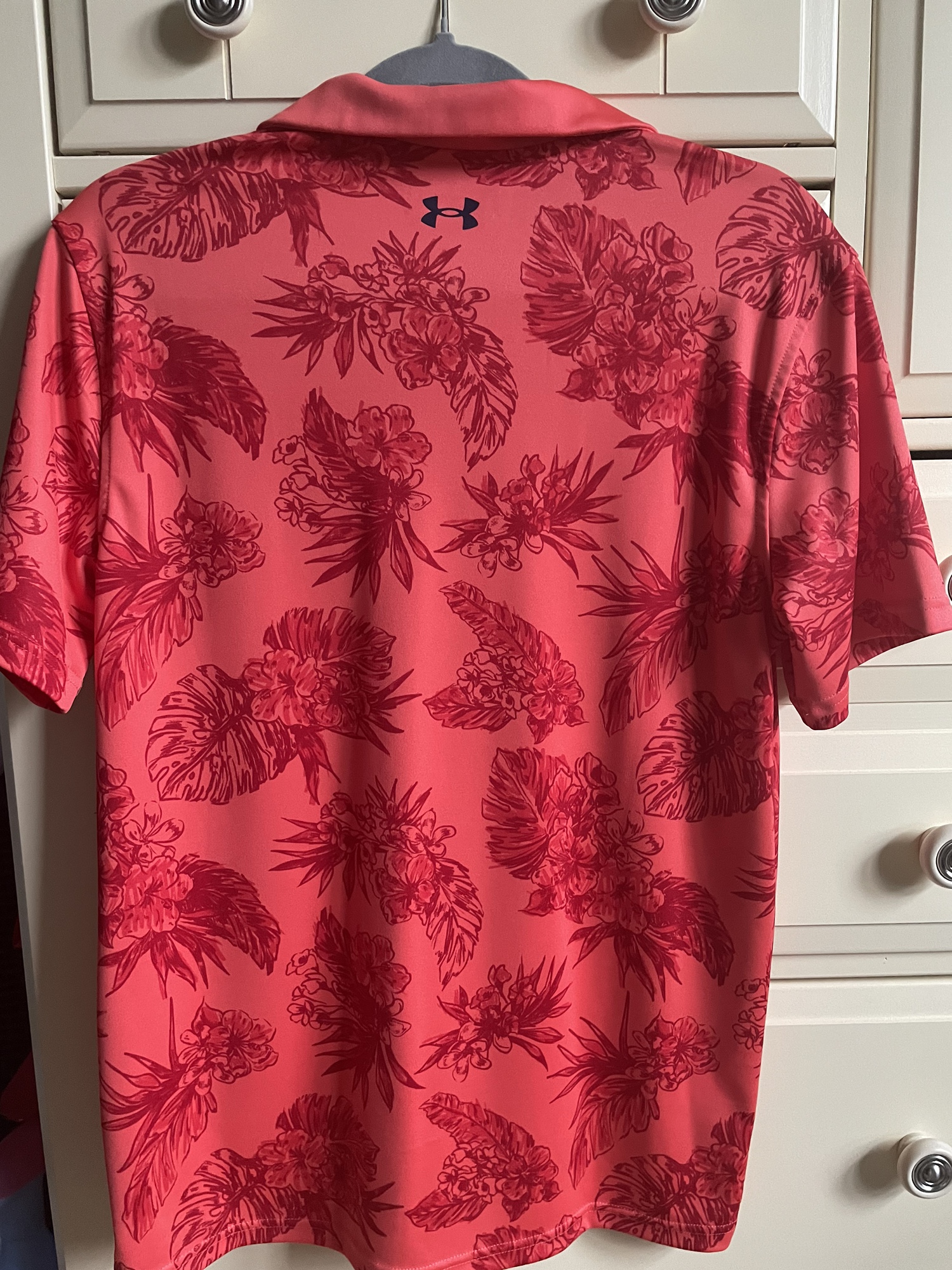 Under Armour YXL Hawaiian Golf Collar Shirt SidelineSwap