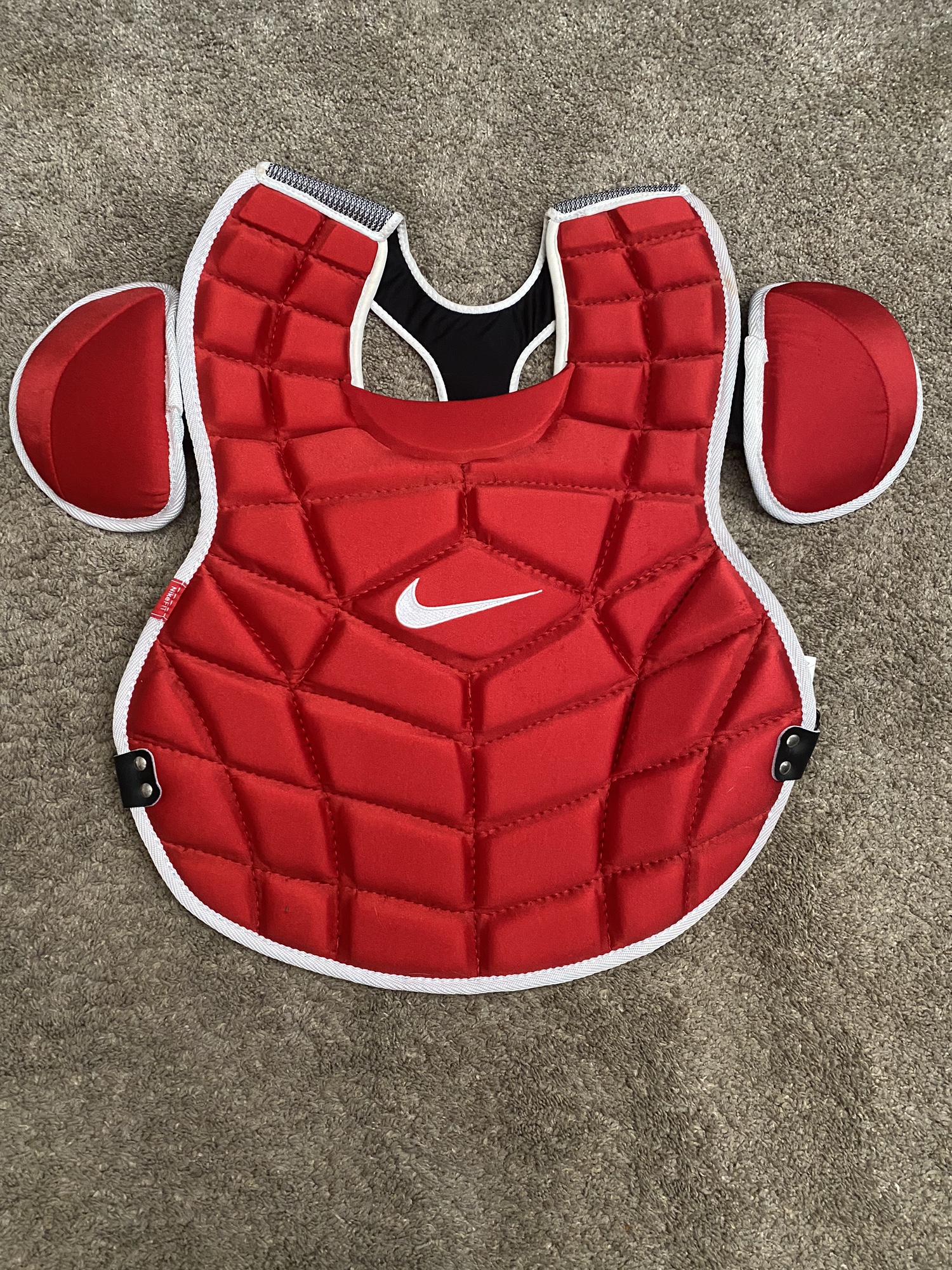 Nike Catcher's Chest Protector SidelineSwap