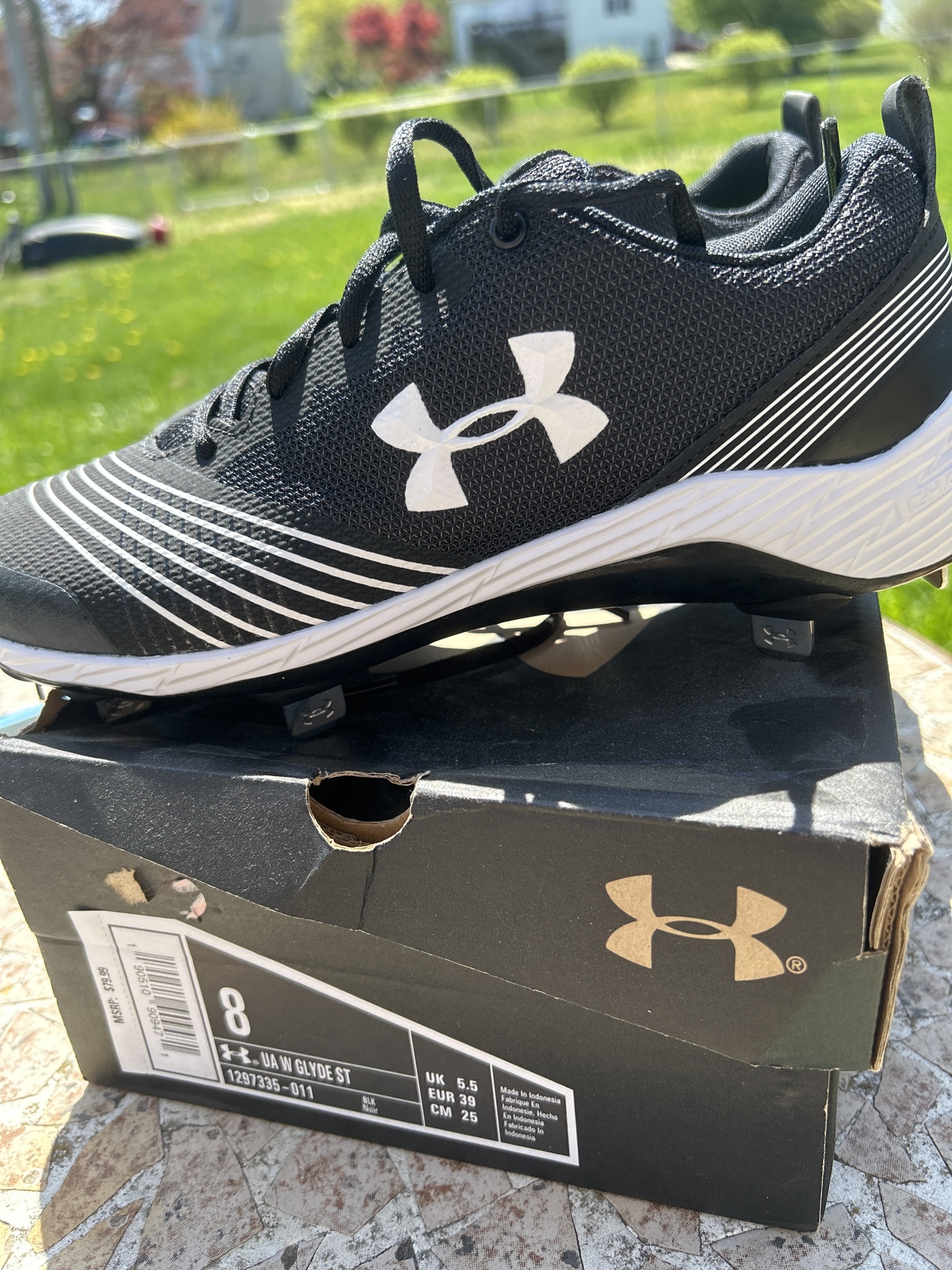 black under armour cleats