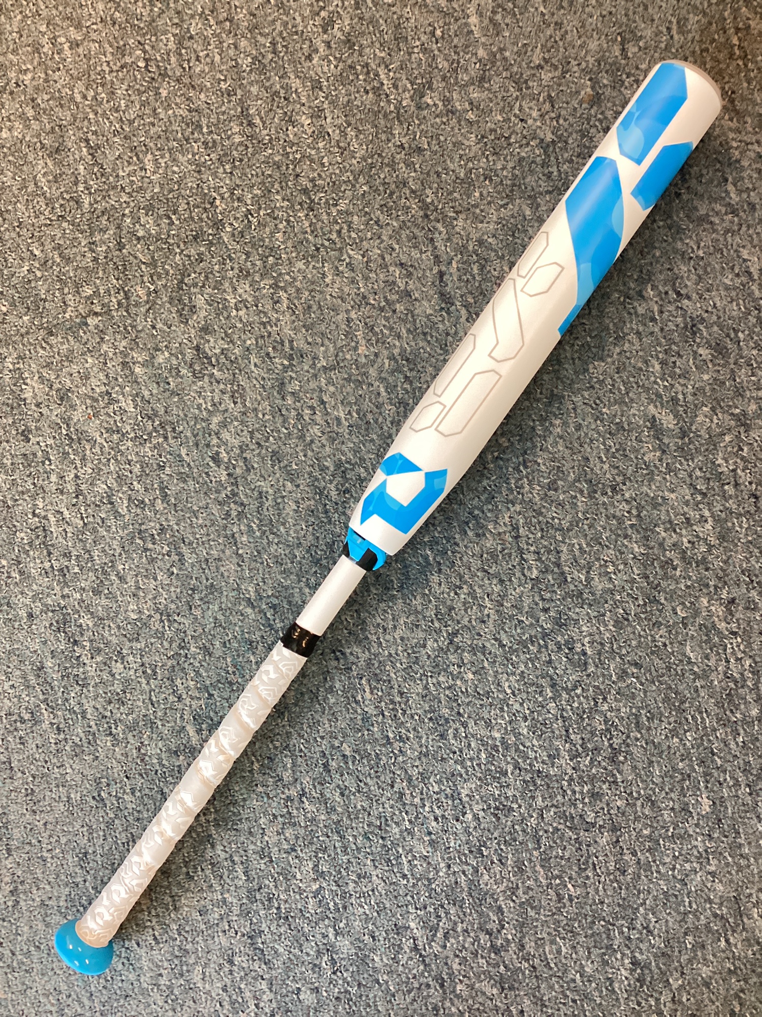 Used 2023 DeMarini Composite CF Bat (11) 19oz 30" Fastpitch Softball
