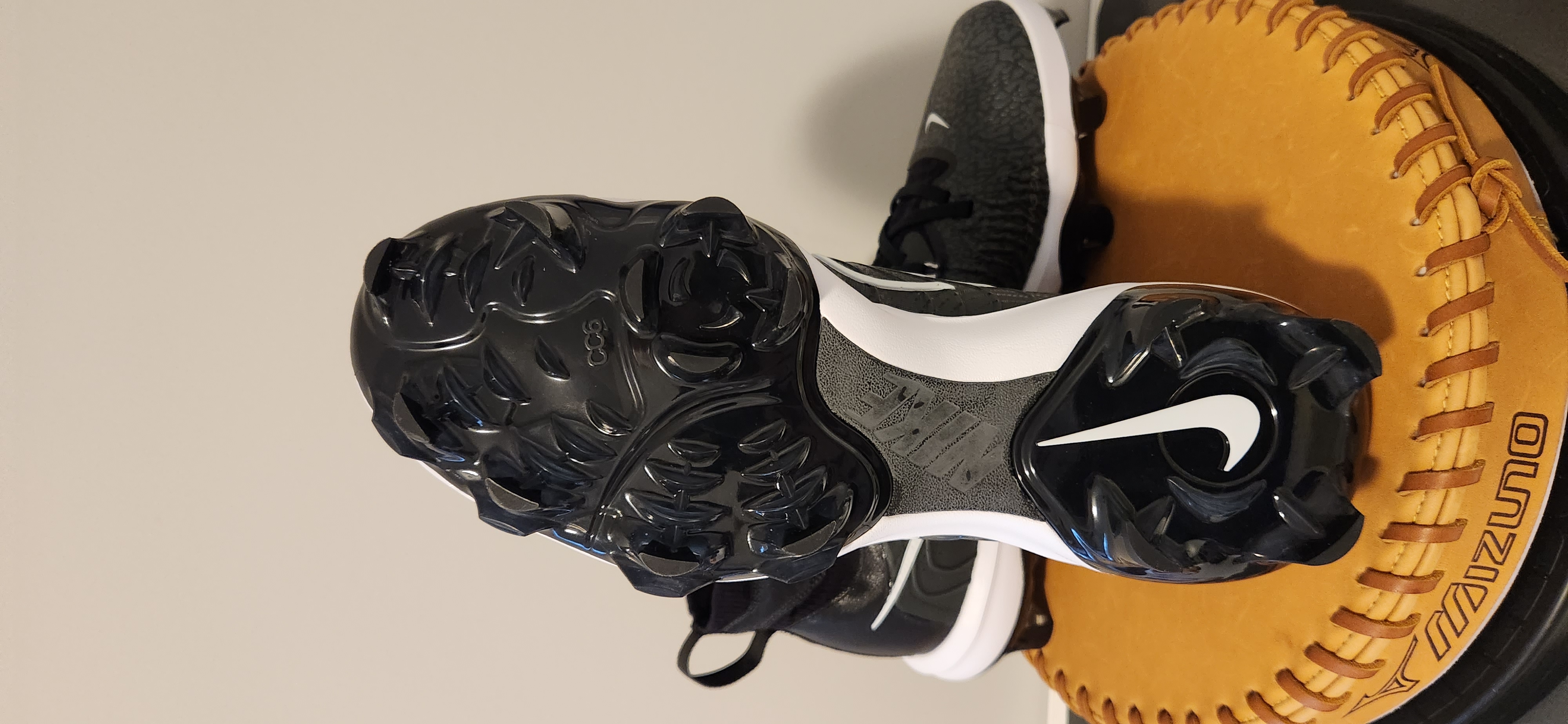 black nike high top cleats