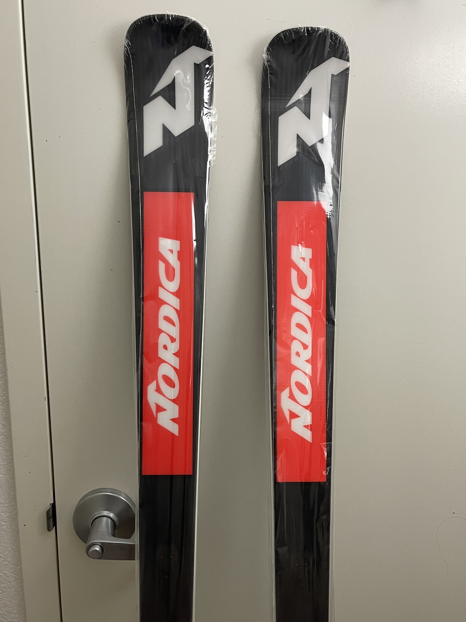 New Nordica Dobermann GSJ 171 Race Skis Only | SidelineSwap | Buy