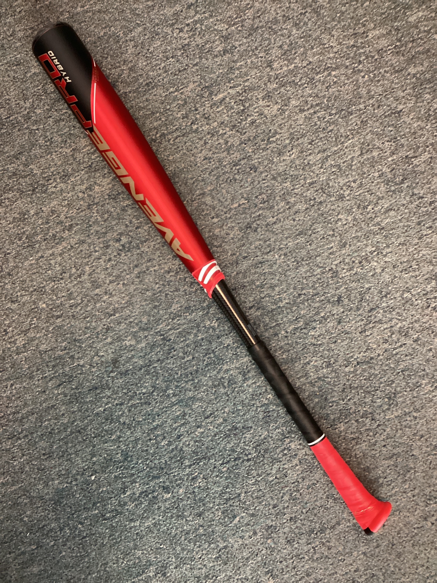 Used BBCOR Certified AXE Avenge Pro Hybrid Bat (3) 28 oz 31