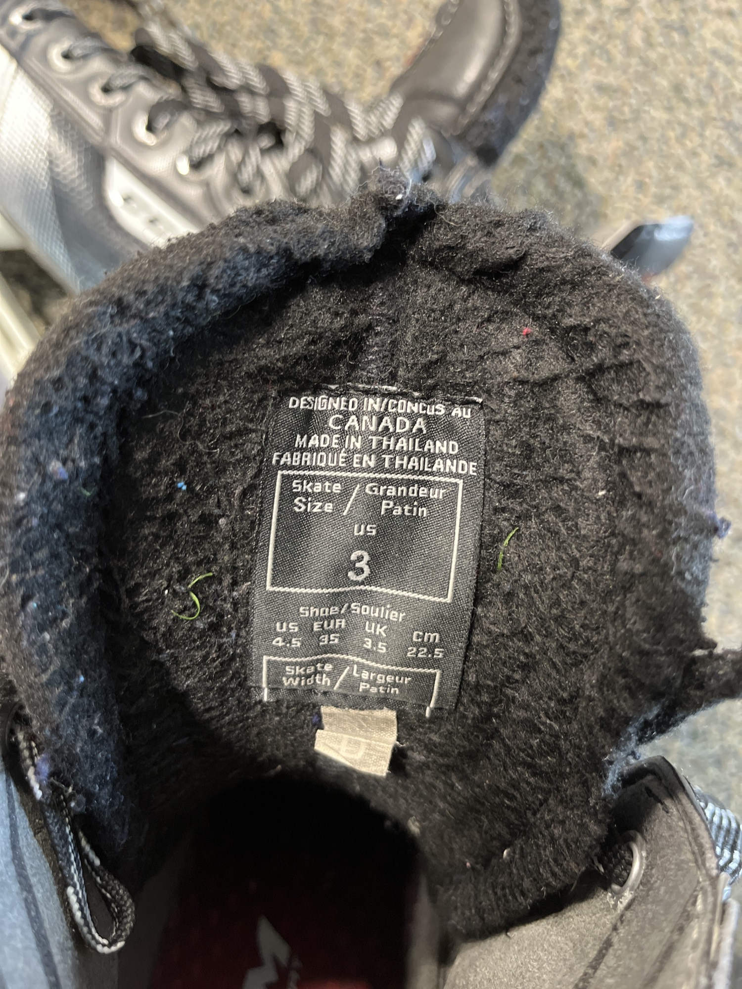 Junior Used CCM U+ Crazy Light Hockey Skates D&R (Regular) 3.0