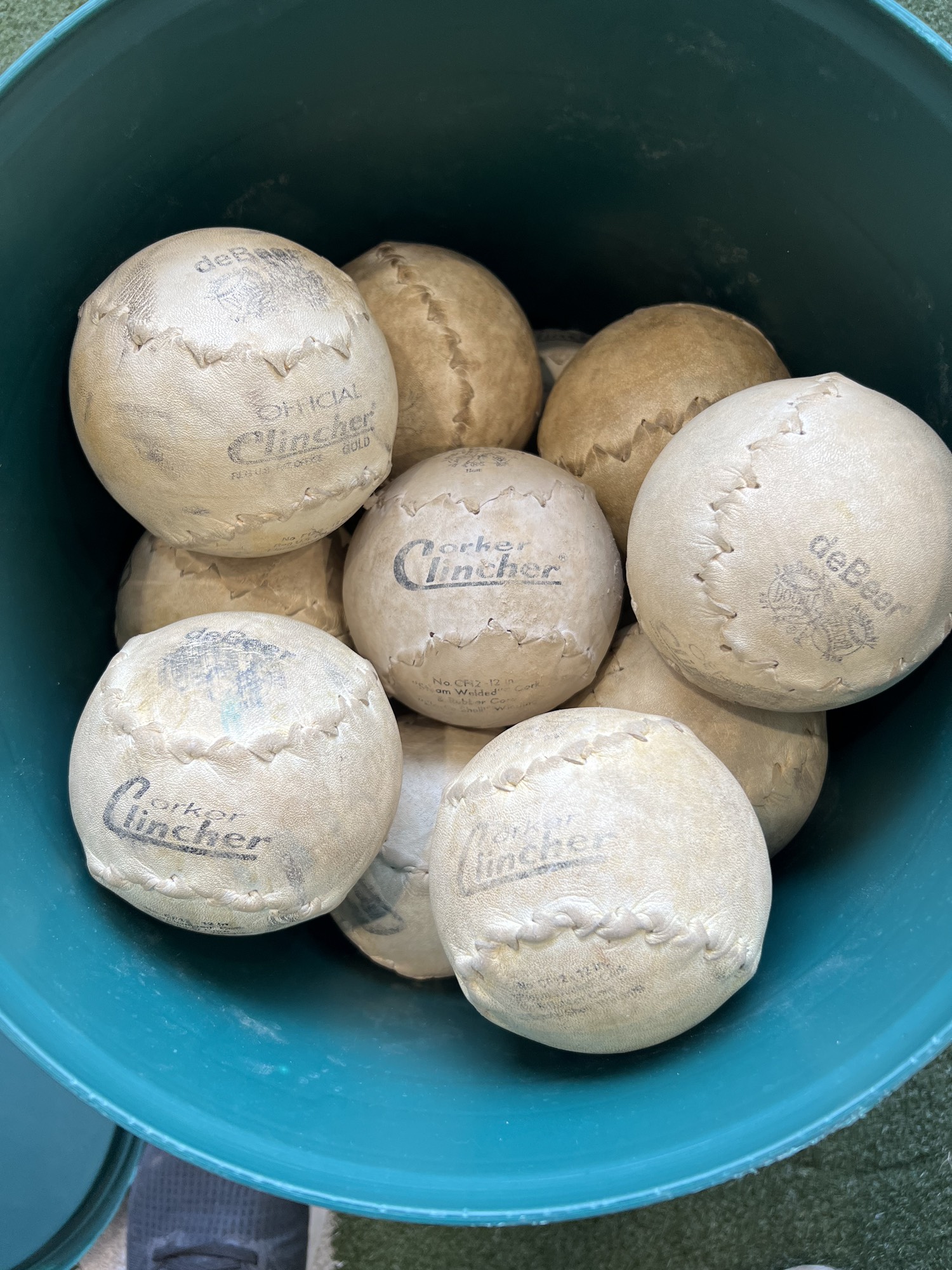 DeBeer 16" Clincher Softball F16 (ea) - Equipment & Gear
