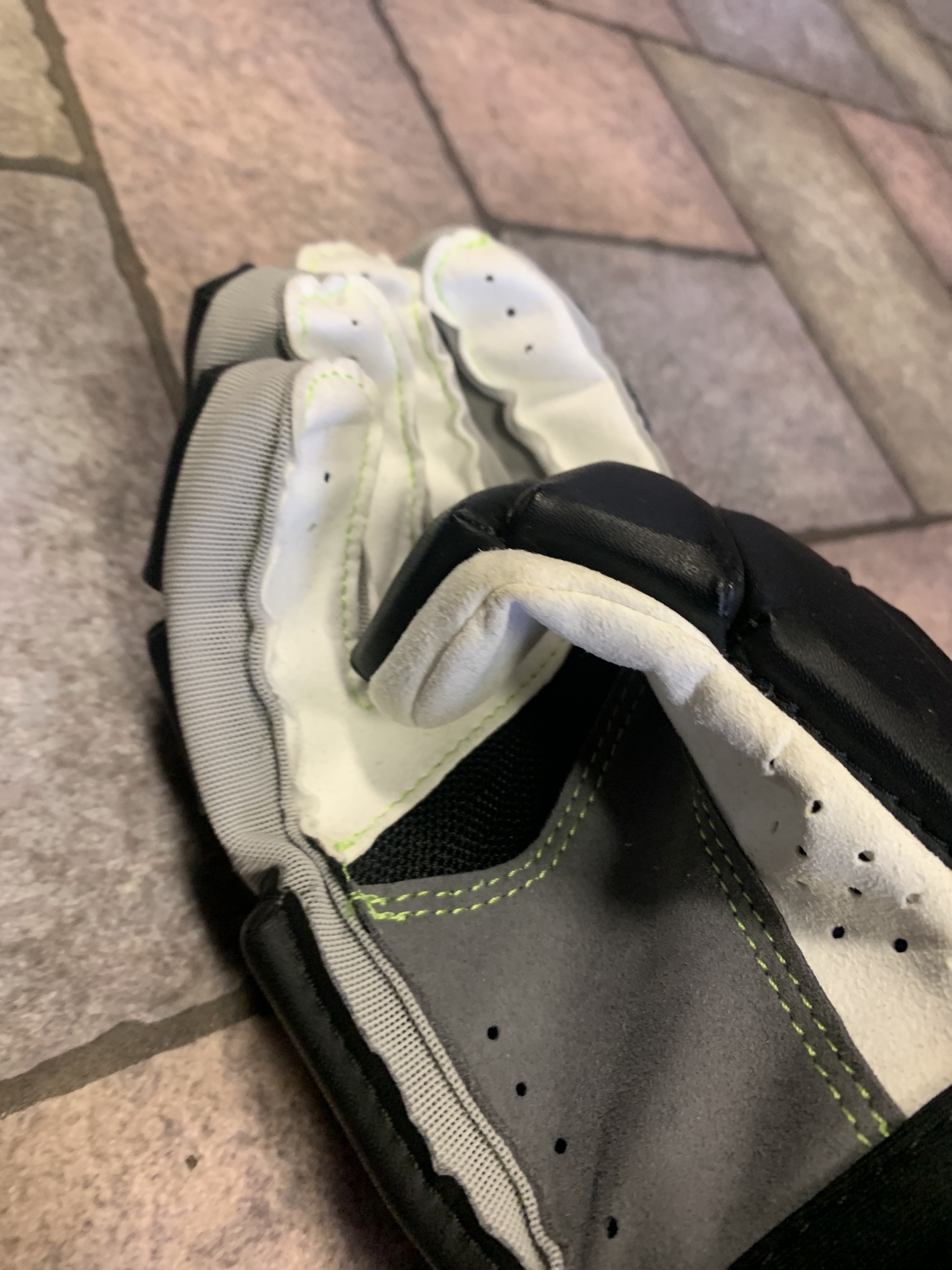 vapor elite lacrosse gloves