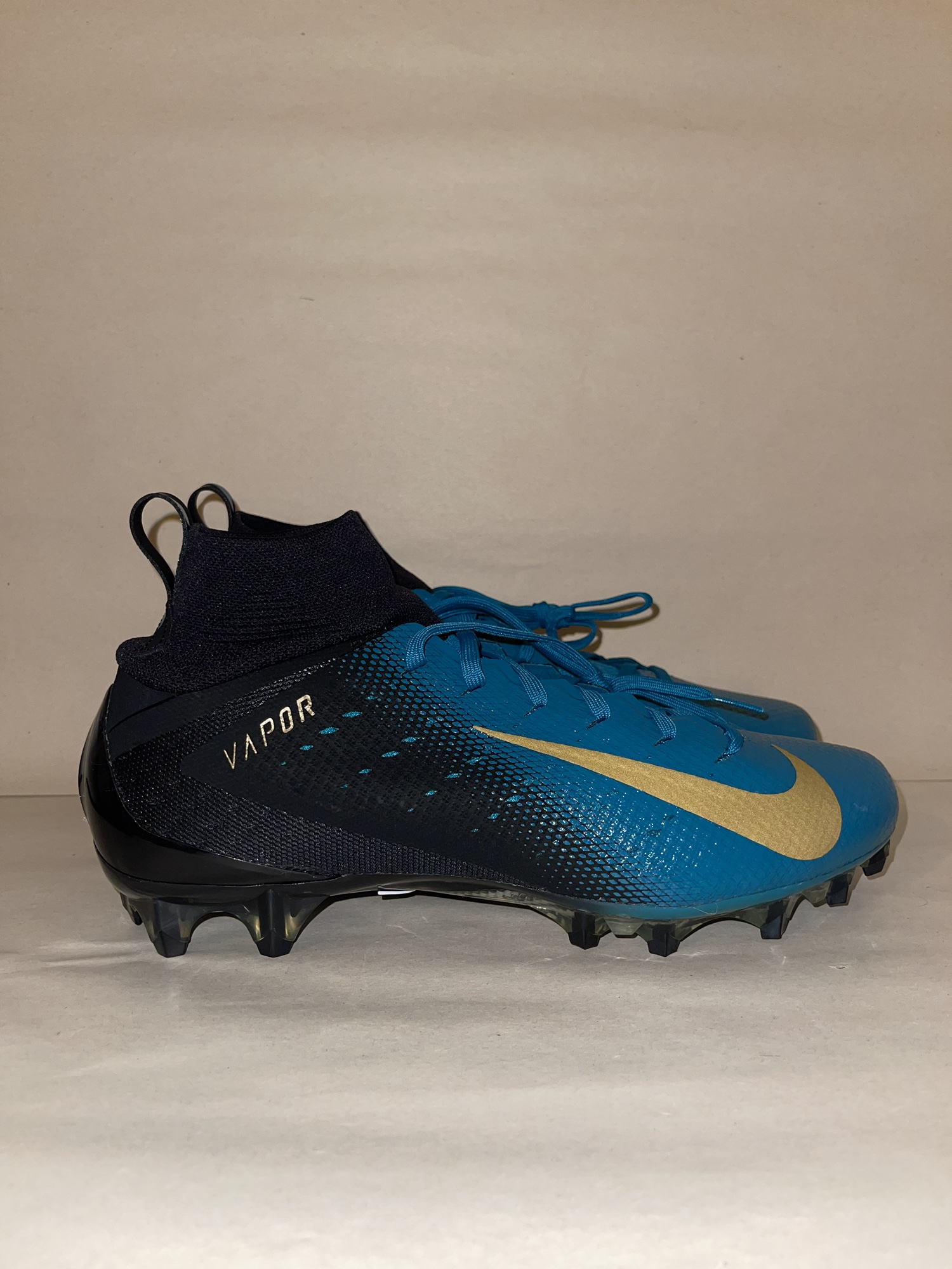 vapor nike cleats football