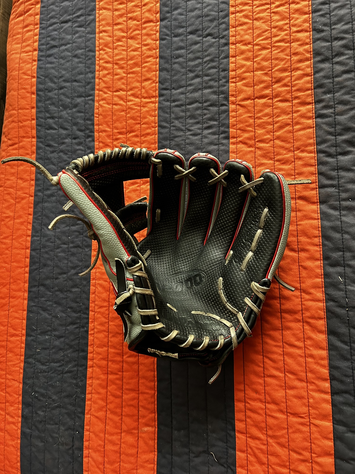 2021 Infield 10.5" A2000 Baseball Glove SidelineSwap