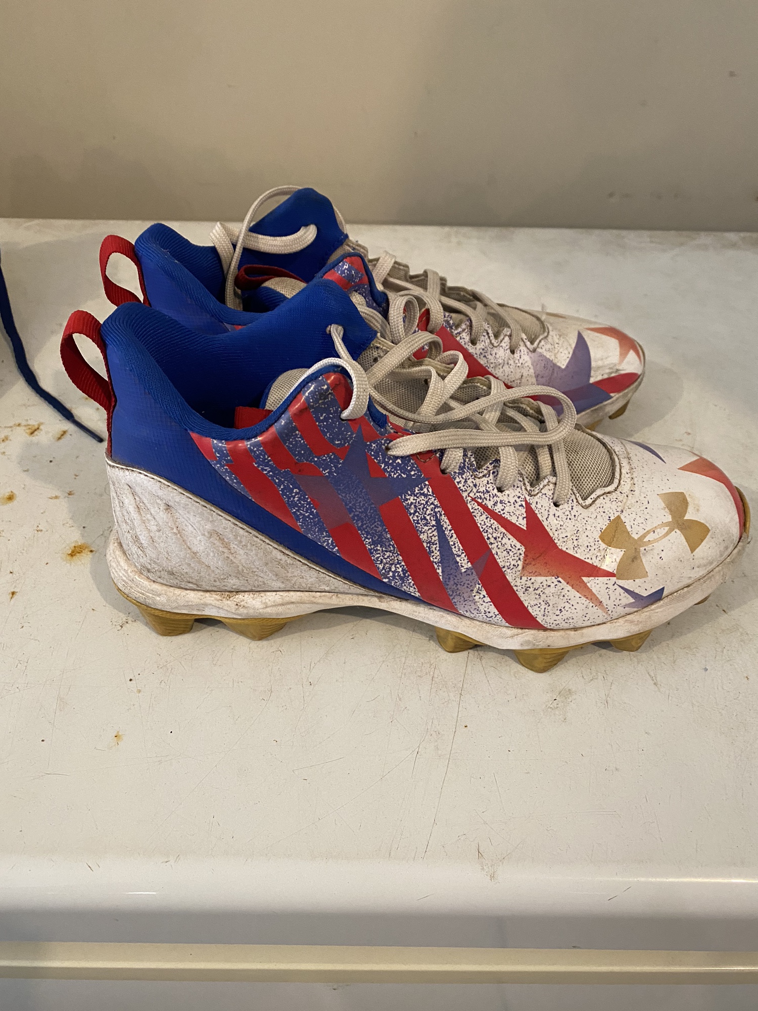 under armor women's cleats