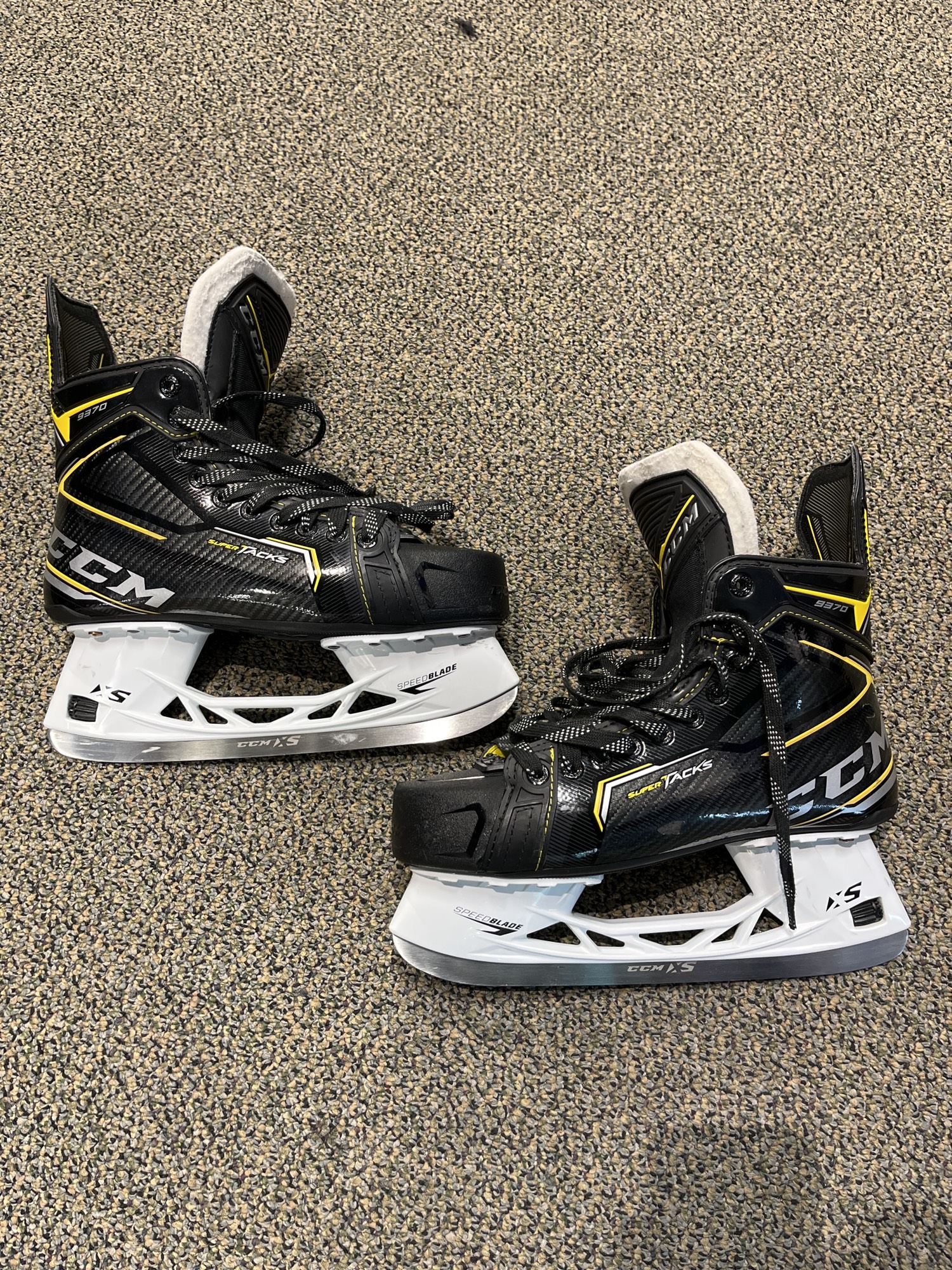 Senior Used CCM Super Tacks 9370 Hockey Skates D&R (Regular) 8.5