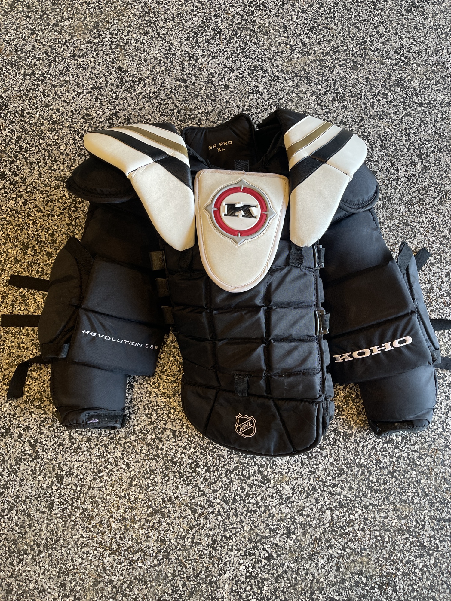 Koho revolution 589 senior goalie XL pro chest protector SidelineSwap