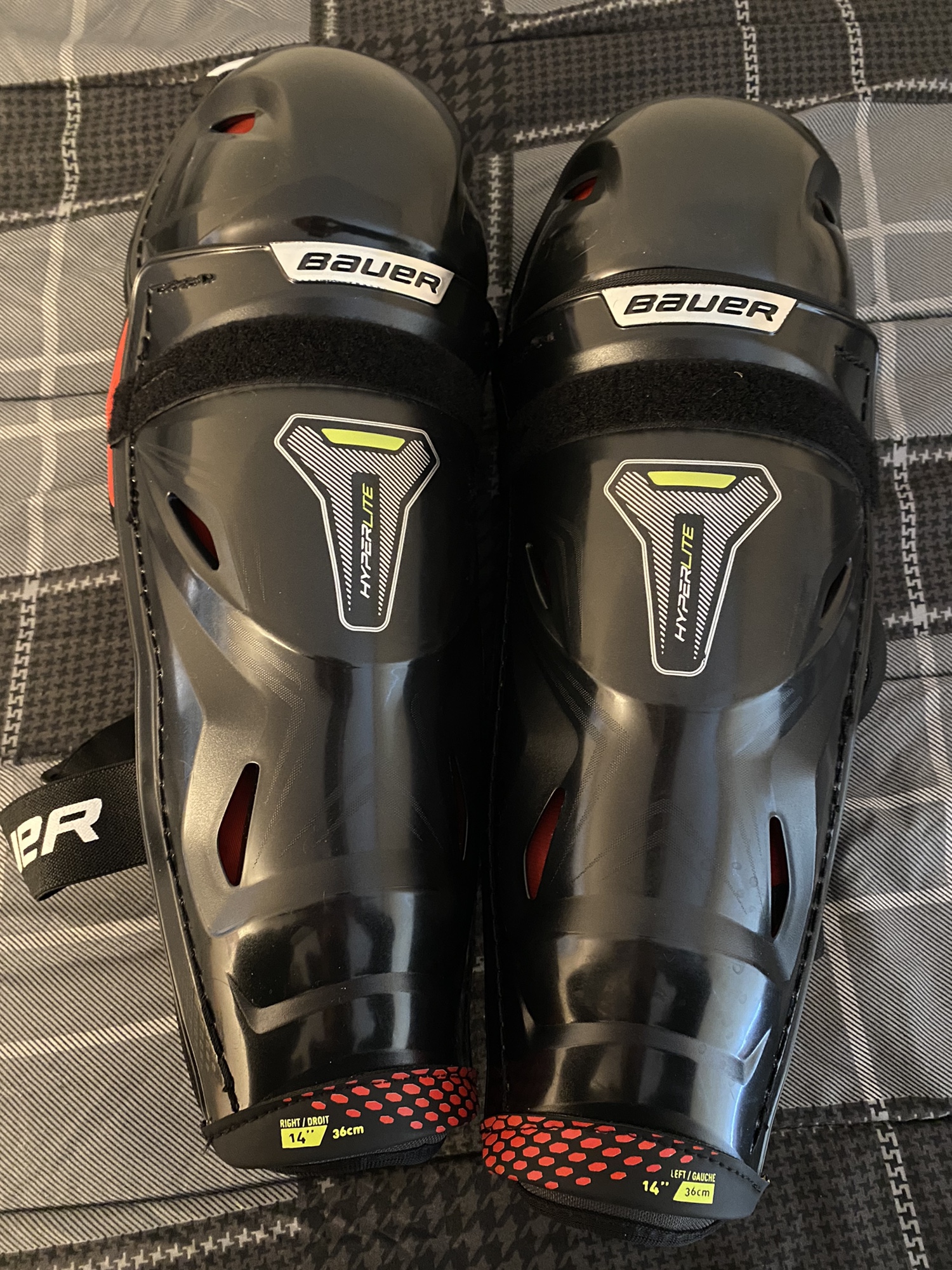 New Bauer Vapor Hyperlite Shin Pads SidelineSwap
