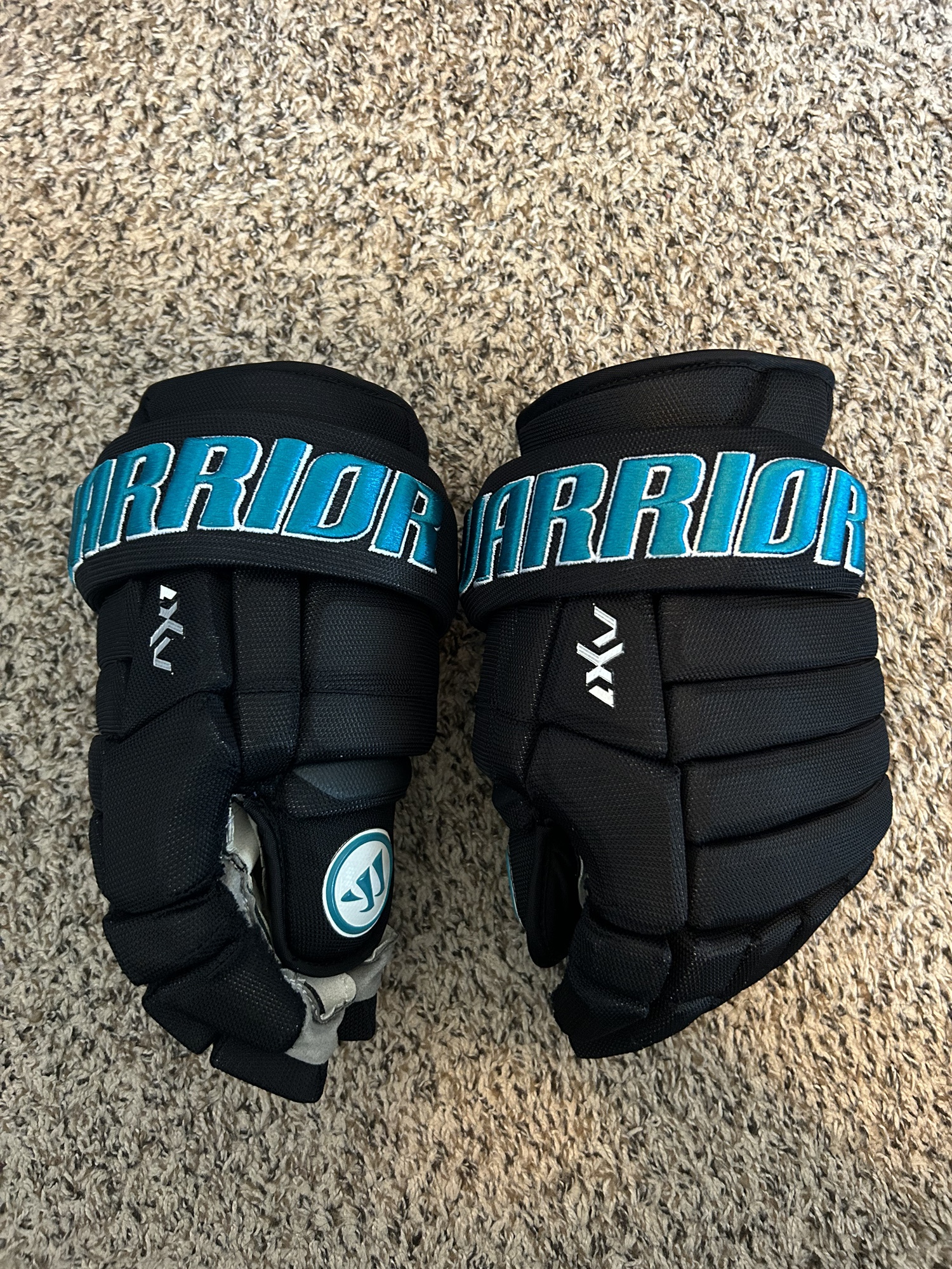 New Warrior 13" Pro Stock Dynasty AX1 Gloves San Jose Sharks Erik
