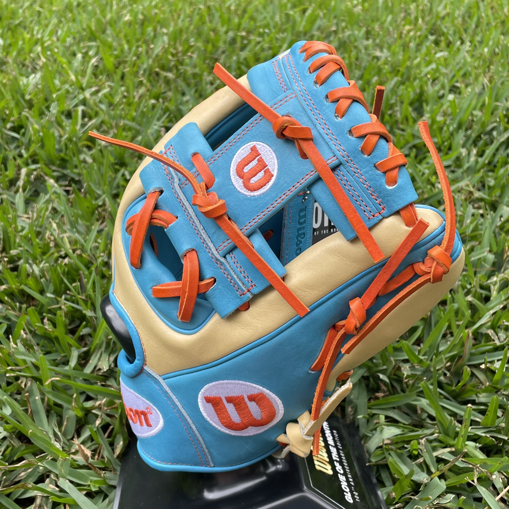 NWT Wilson A2000 1788 Tropical Blue 11.25" Baseball Glove June 2016