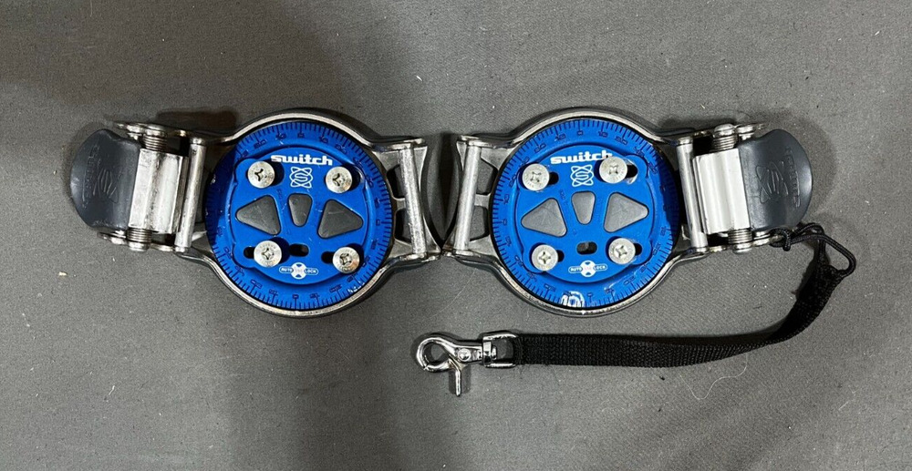 Switch StepIn Flat Mount Auto Lock 550 Snowboard Bindings COMPLETE