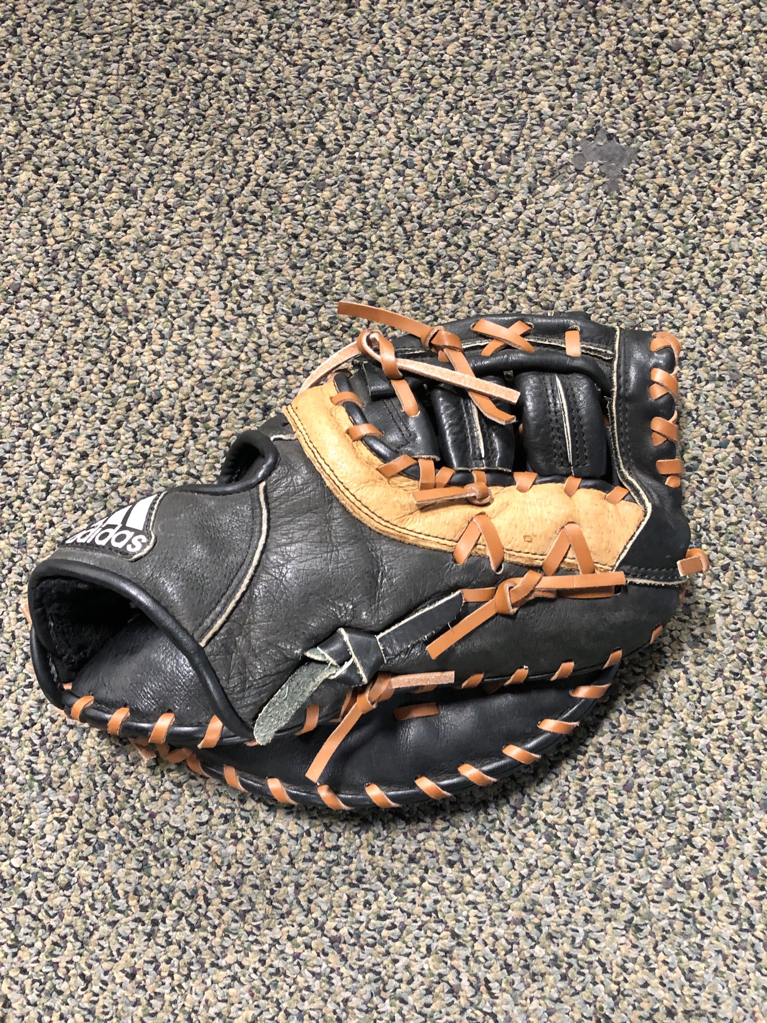 Used Adidas Right Hand Throw First Base Baseball Glove 12" SidelineSwap