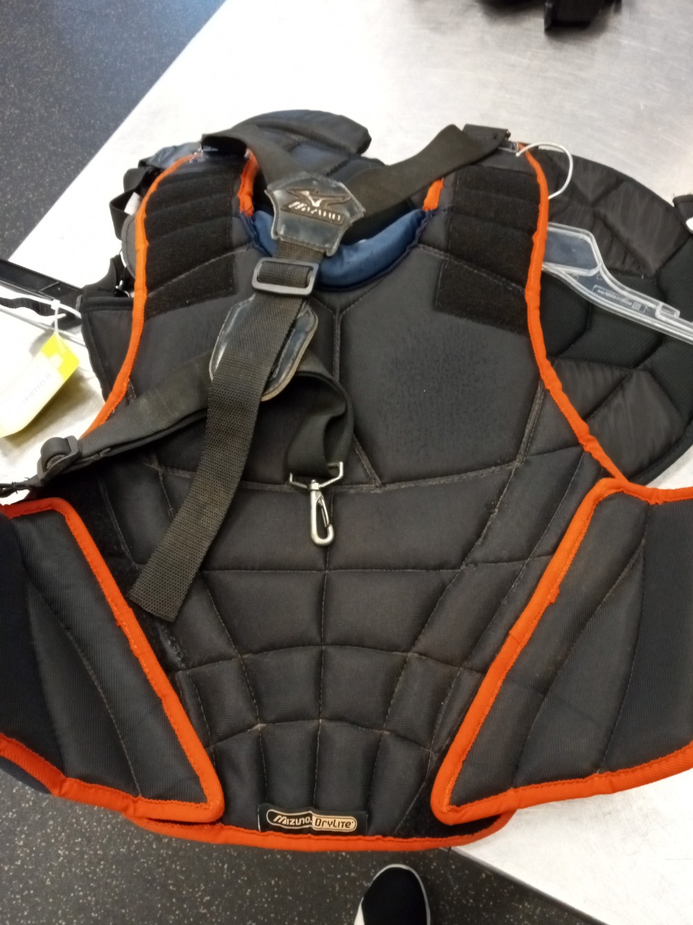 Mizuno Catchers Chest Protector SidelineSwap